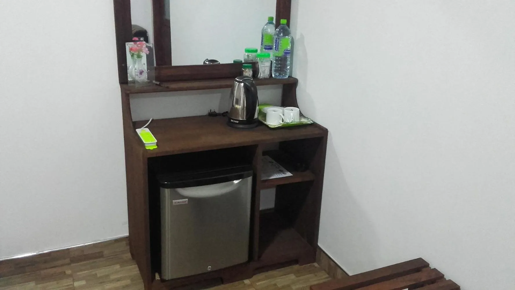 Coffee/tea facilities in Paraiso Guest House