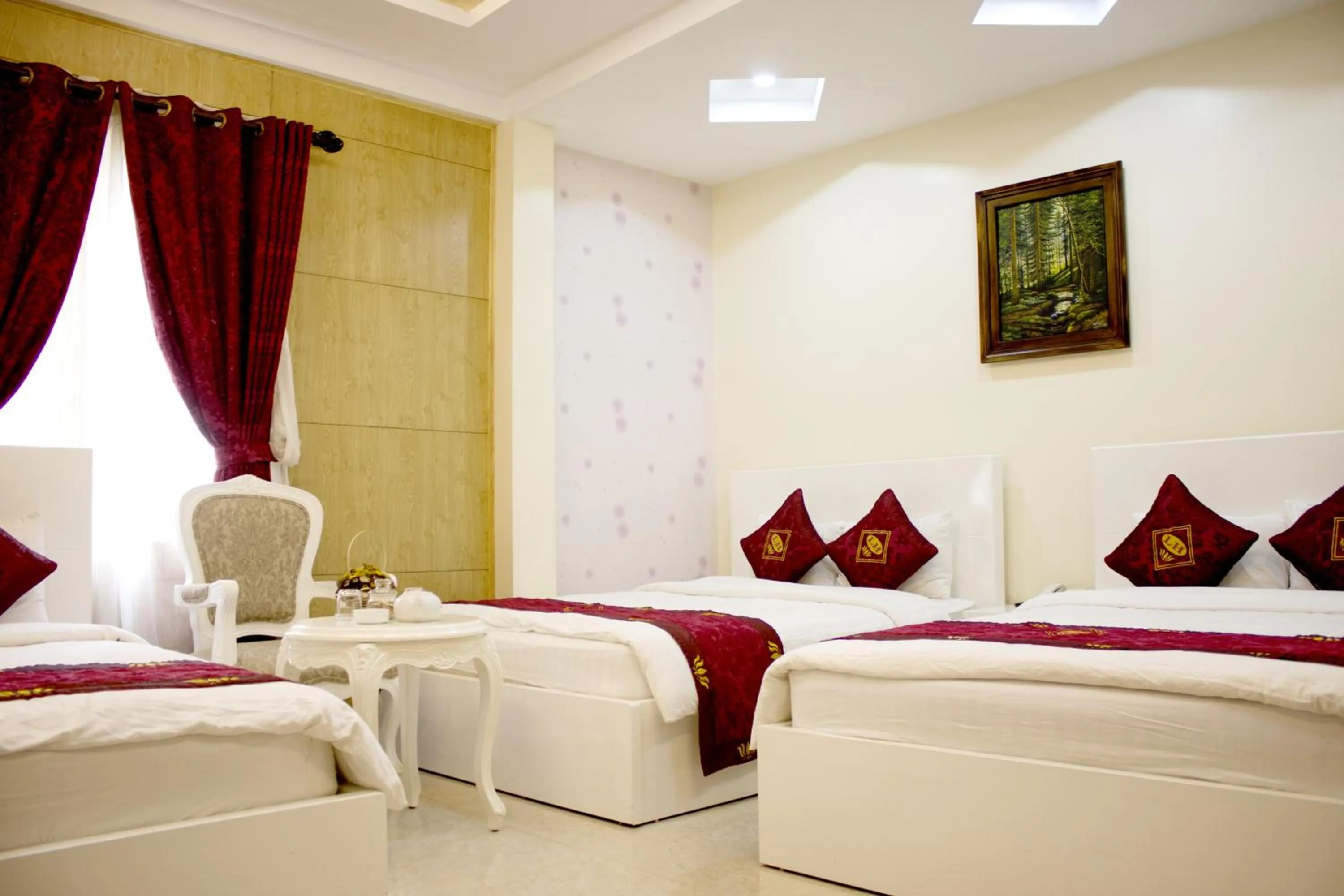 Photo of the whole room in Phước Sơn Hotel