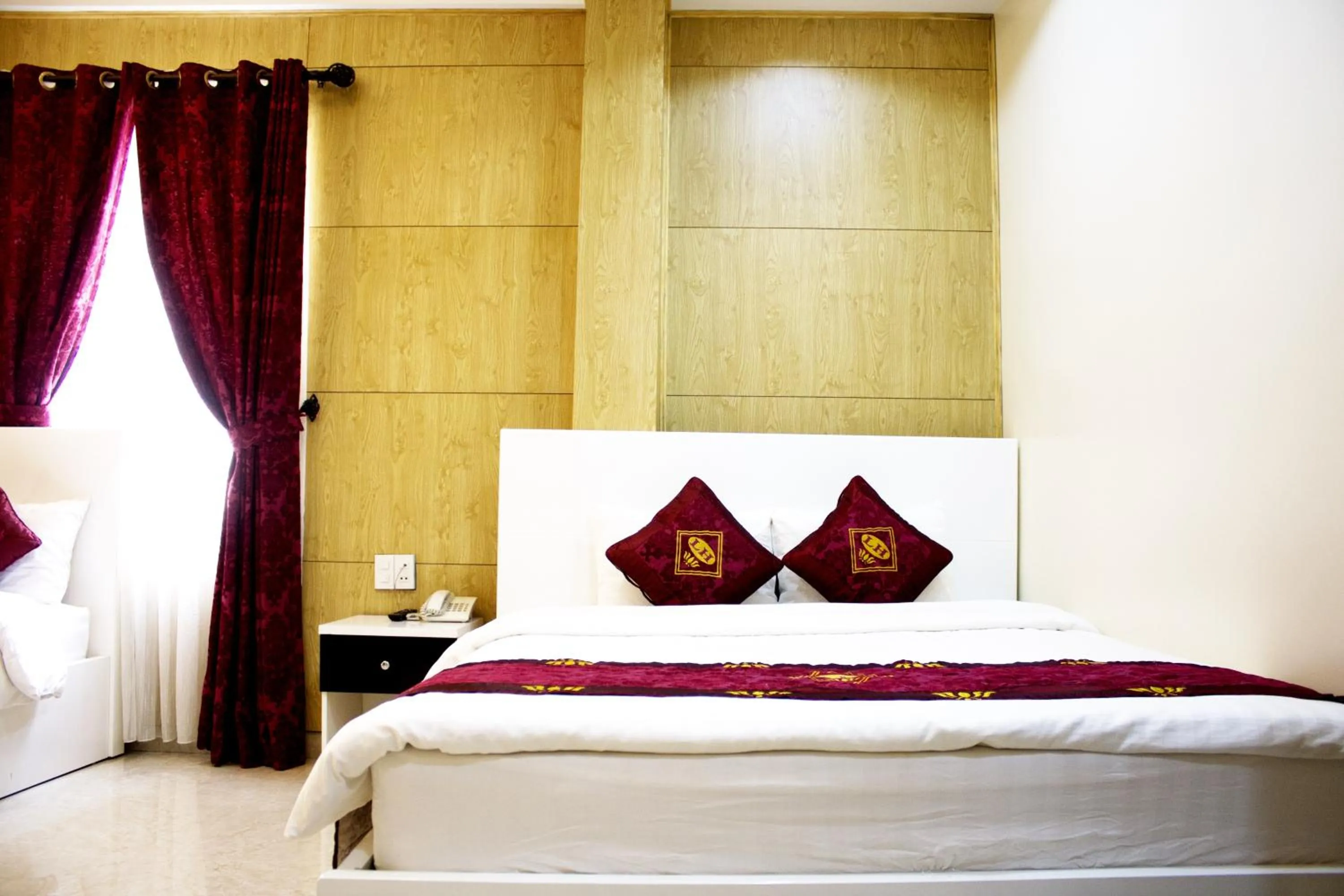 Photo of the whole room in Phước Sơn Hotel