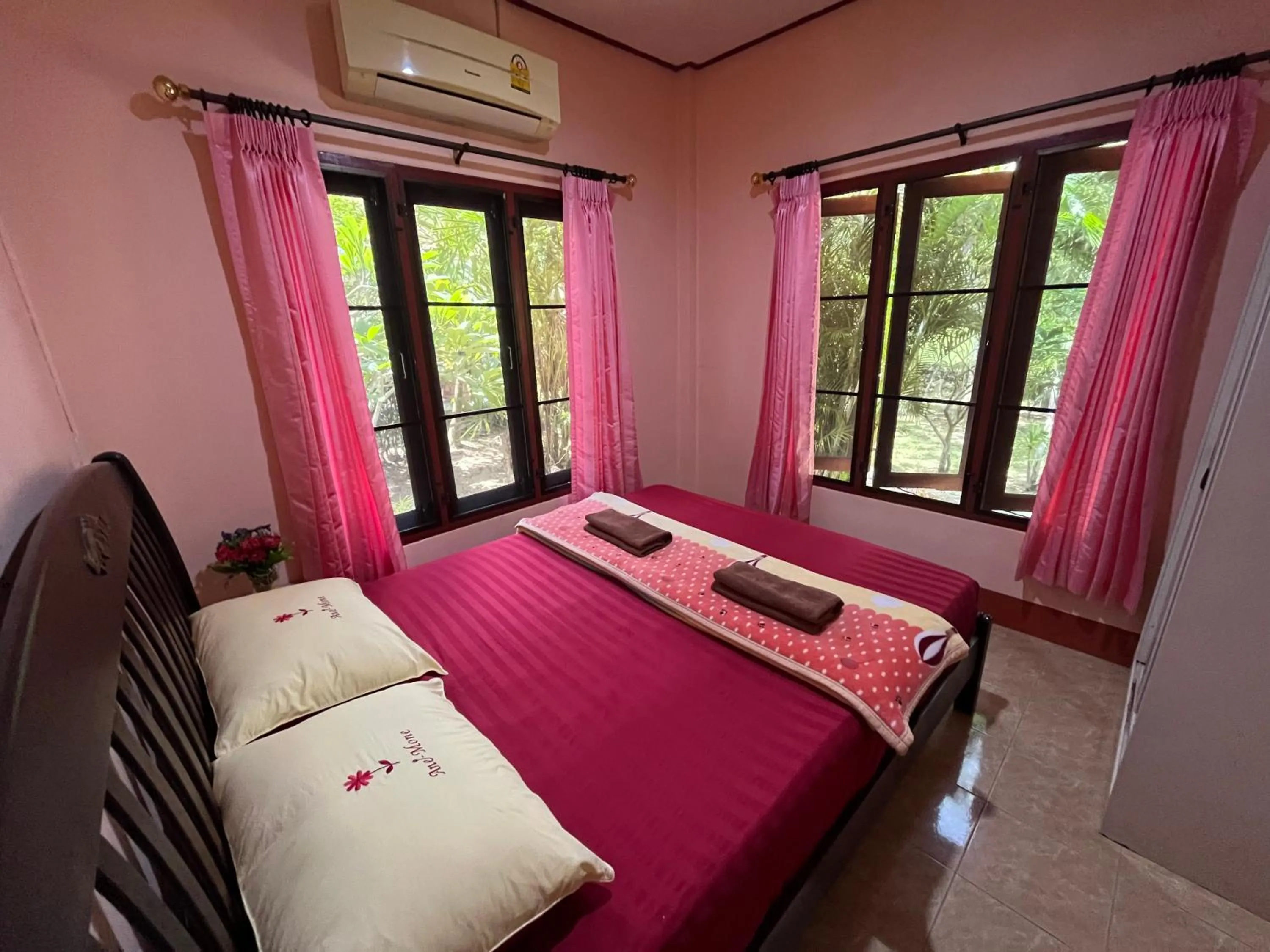 Bed in Happy Resort