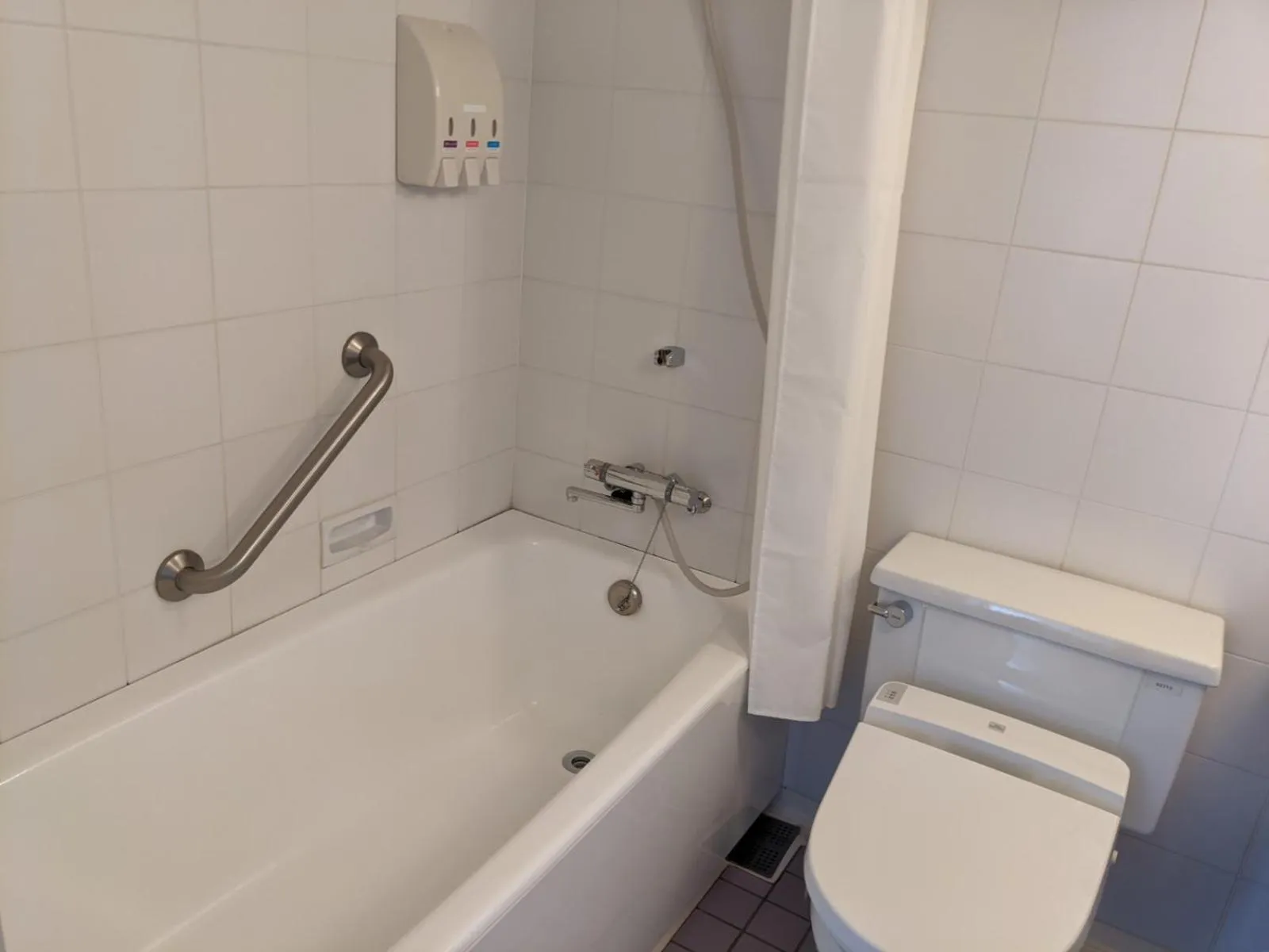 Bathroom in Yamatoya Honten