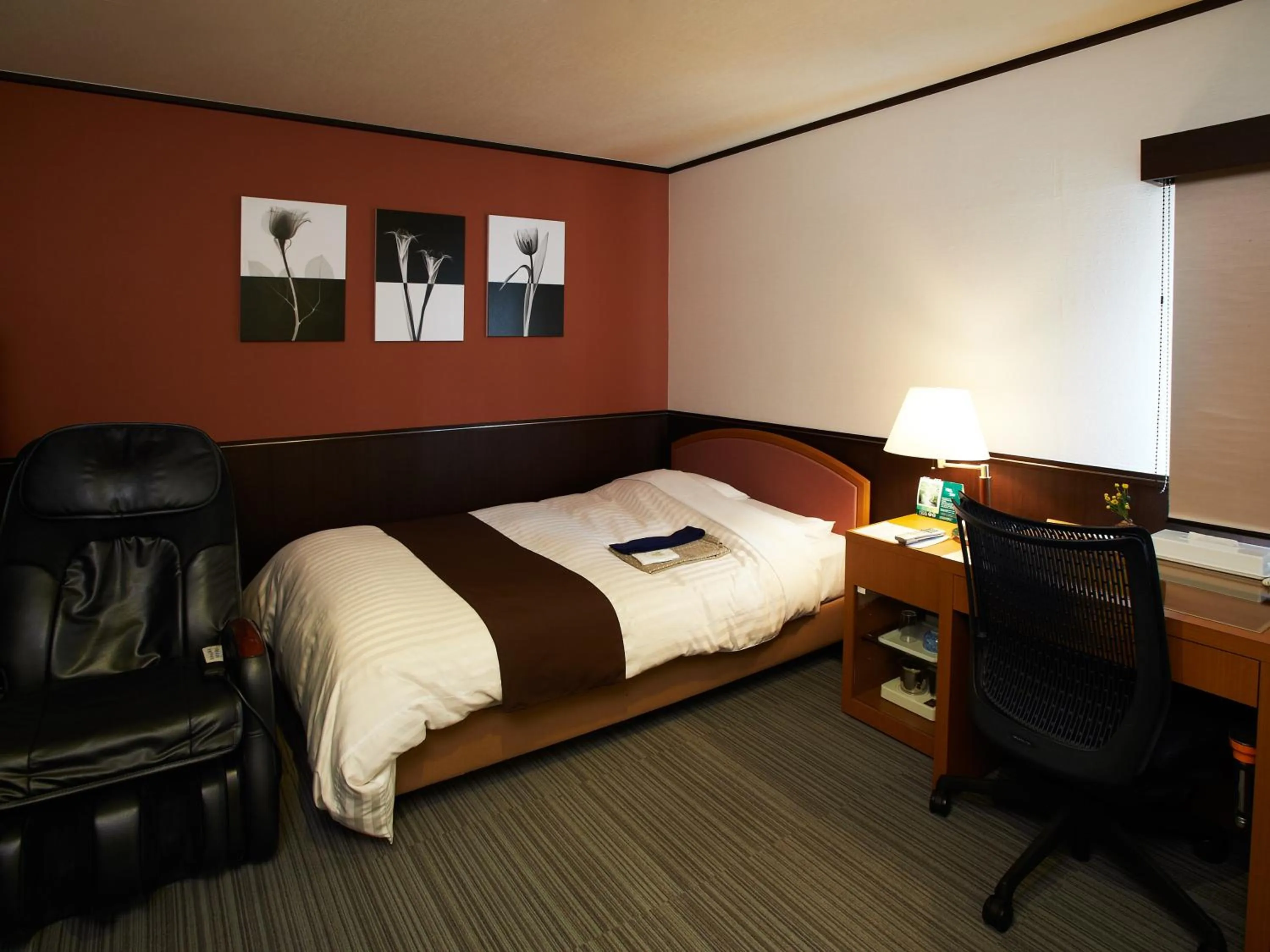 Bed in Yamatoya Honten