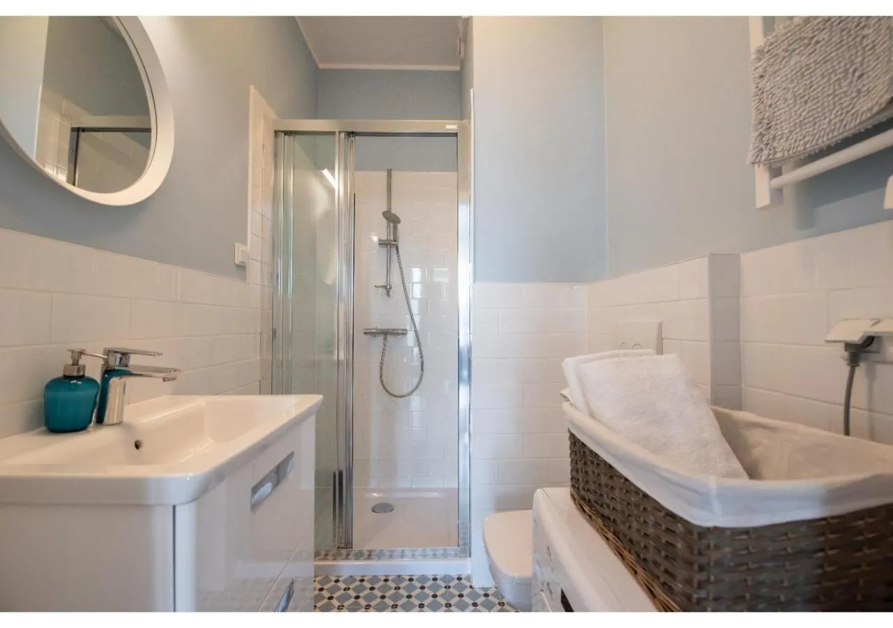 Shower in City Lights Apartments