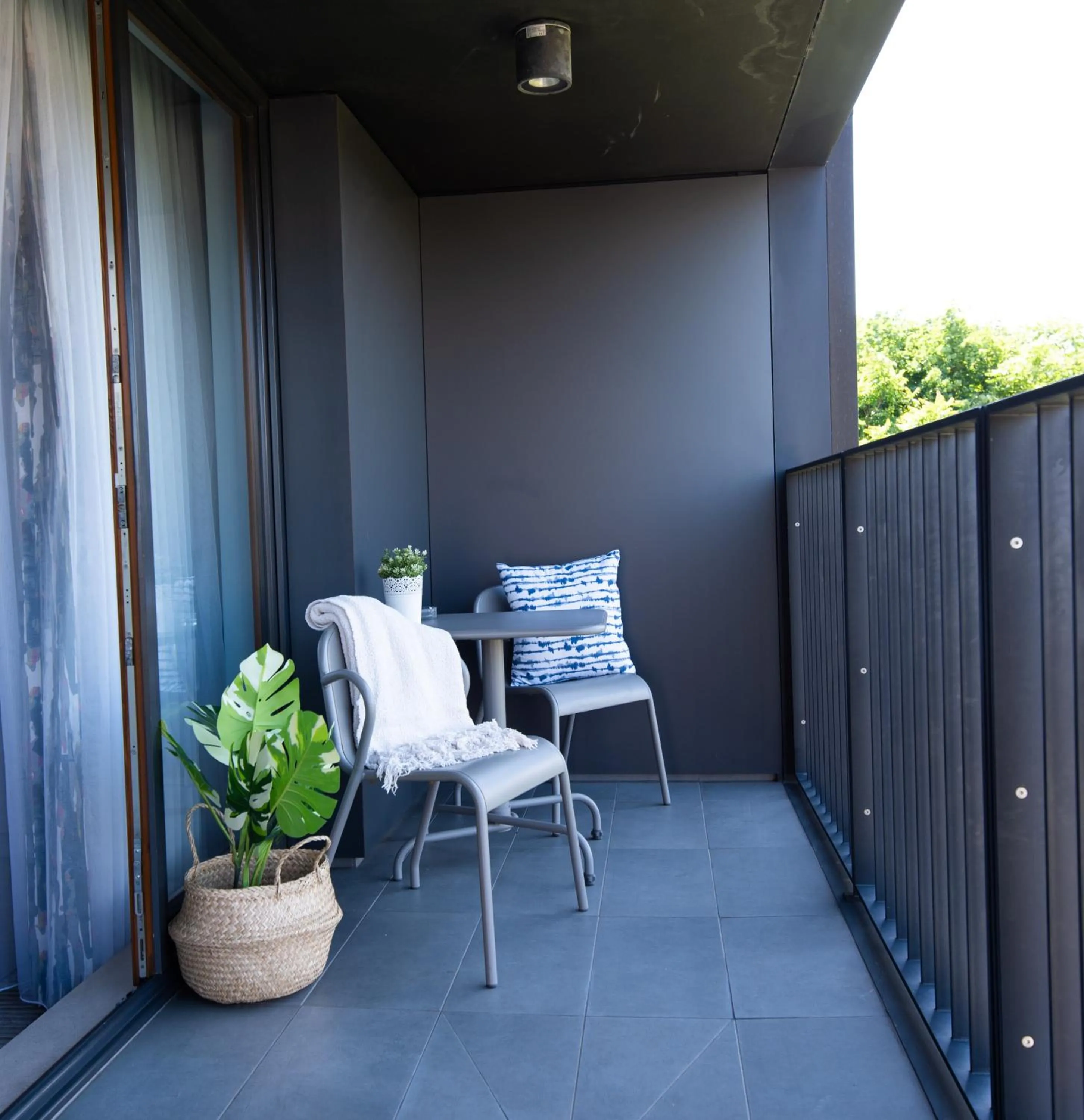 Balcony/Terrace in City Lights Apartments
