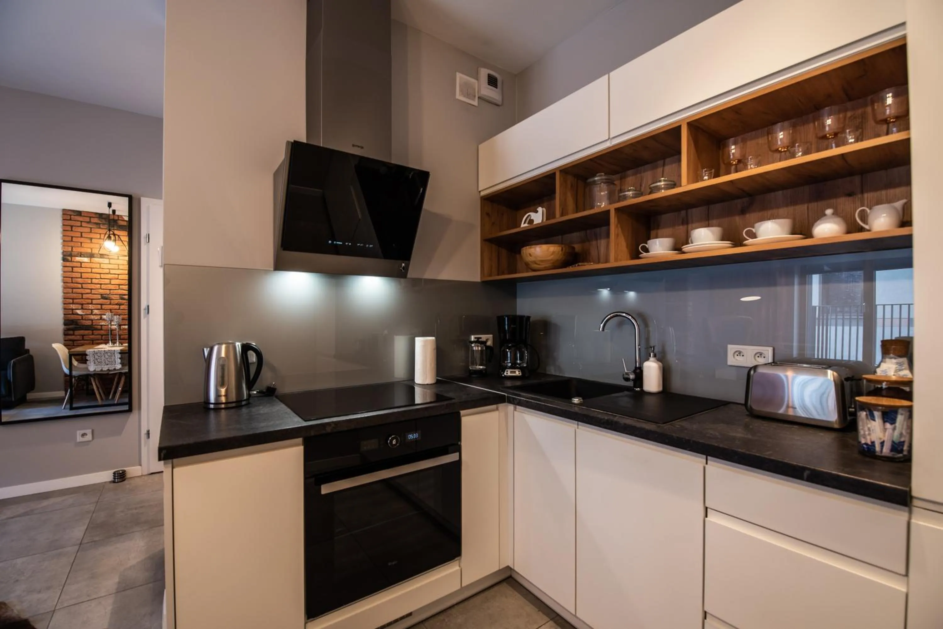 Kitchen or kitchenette in City Lights Apartments