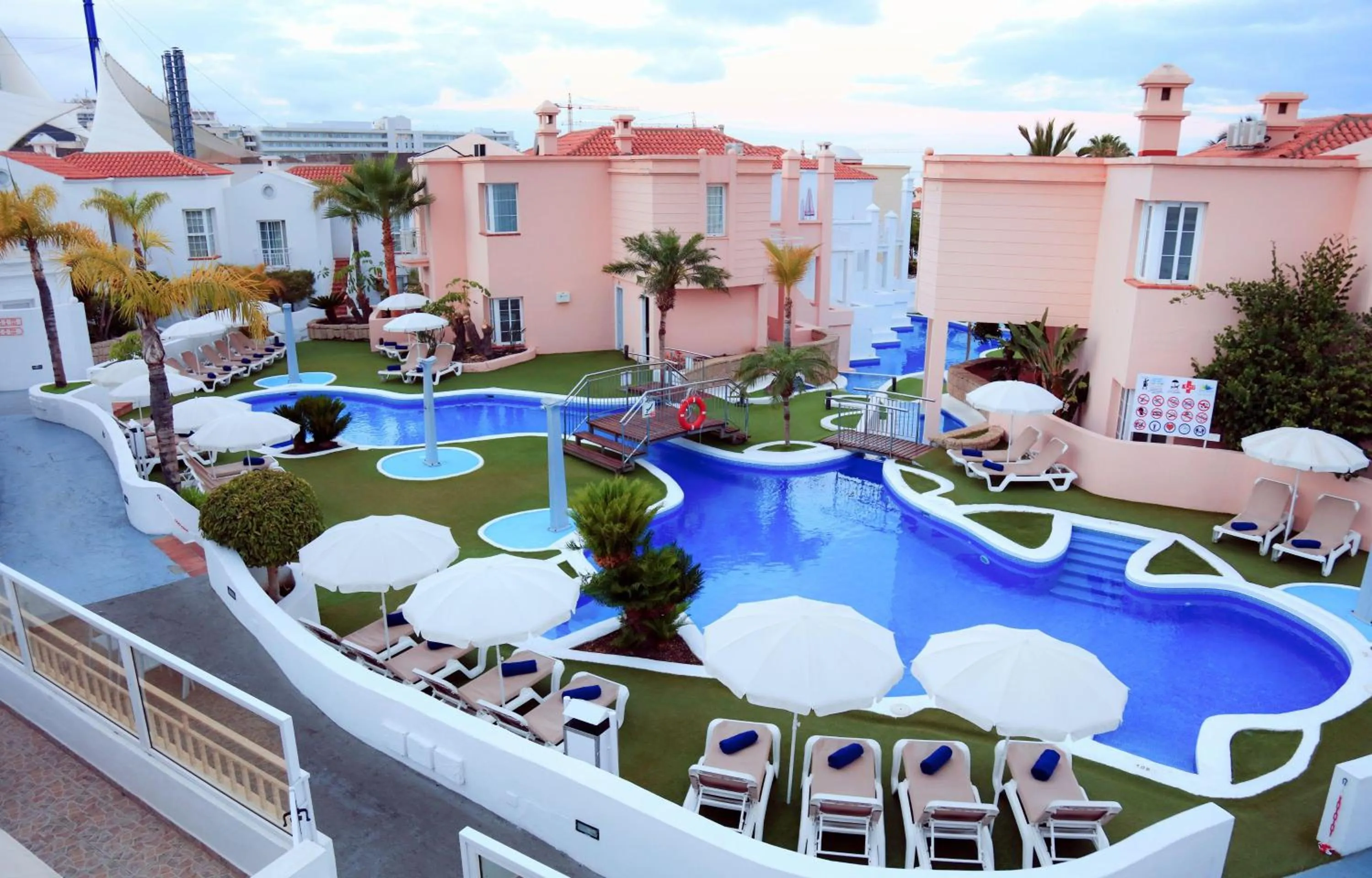 Property building in LABRANDA Bahía Fañabé & Villas