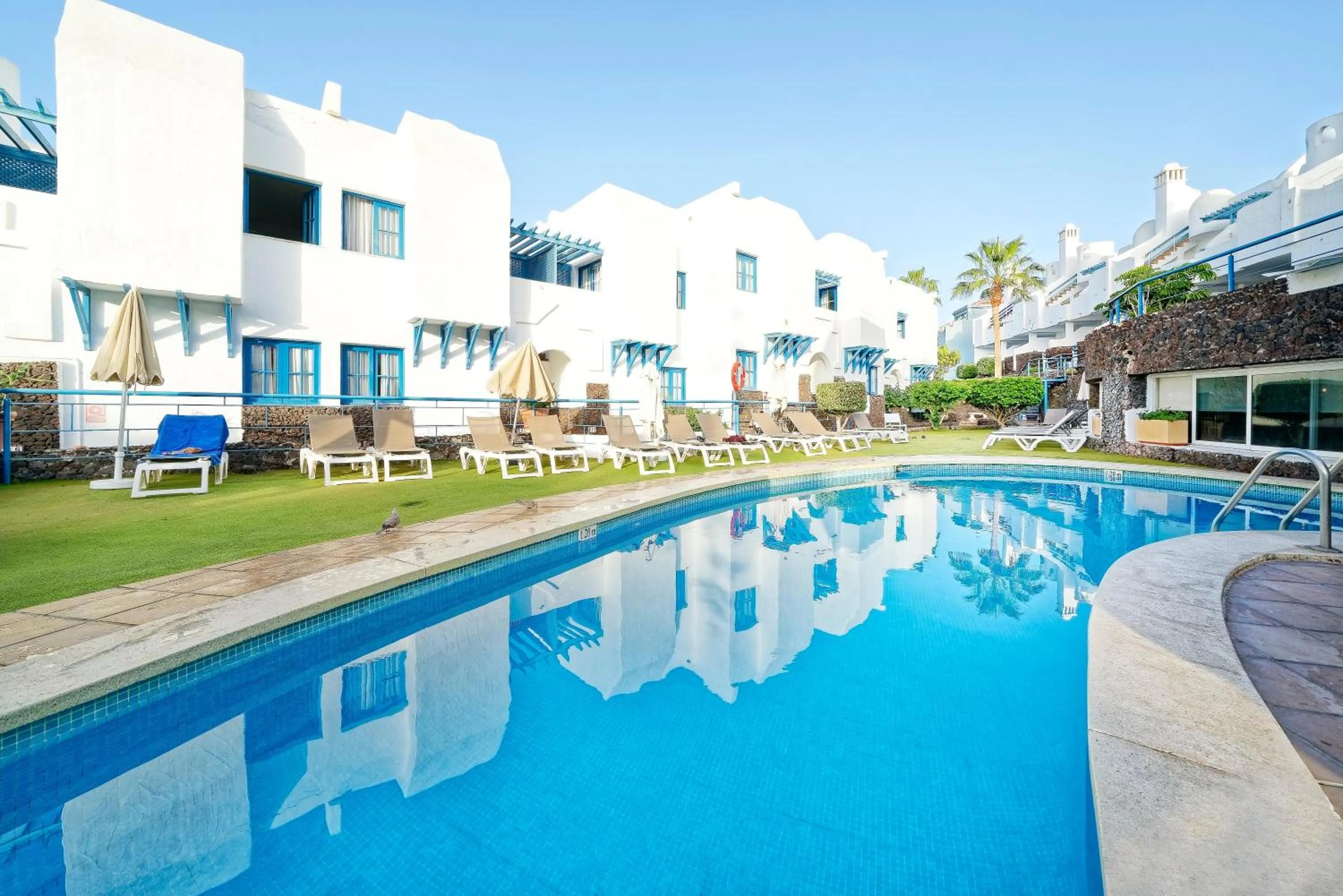 Swimming pool in LABRANDA Bahía Fañabé & Villas