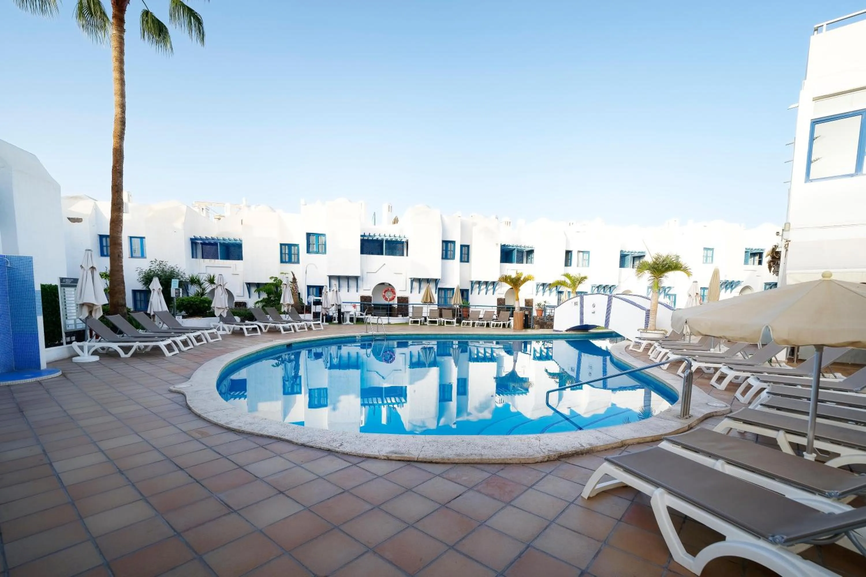 Swimming pool in LABRANDA Bahía Fañabé & Villas