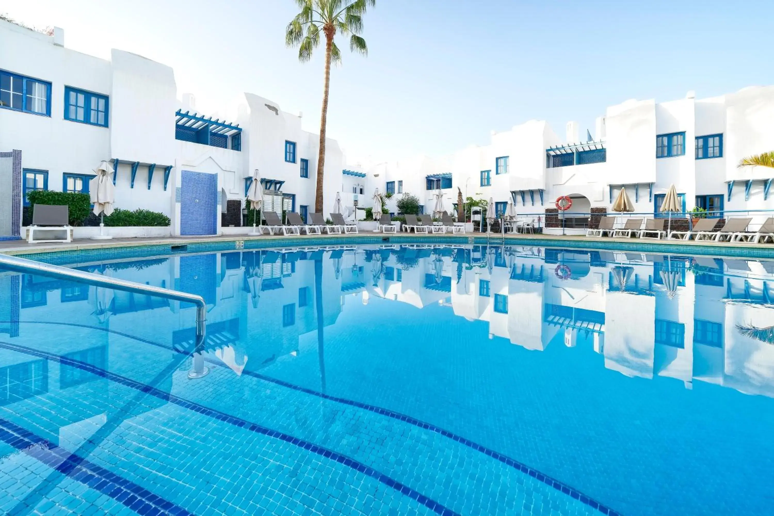 Swimming pool in LABRANDA Bahía Fañabé & Villas Swimming pool in LABRANDA Bahía Fañabé & Villas