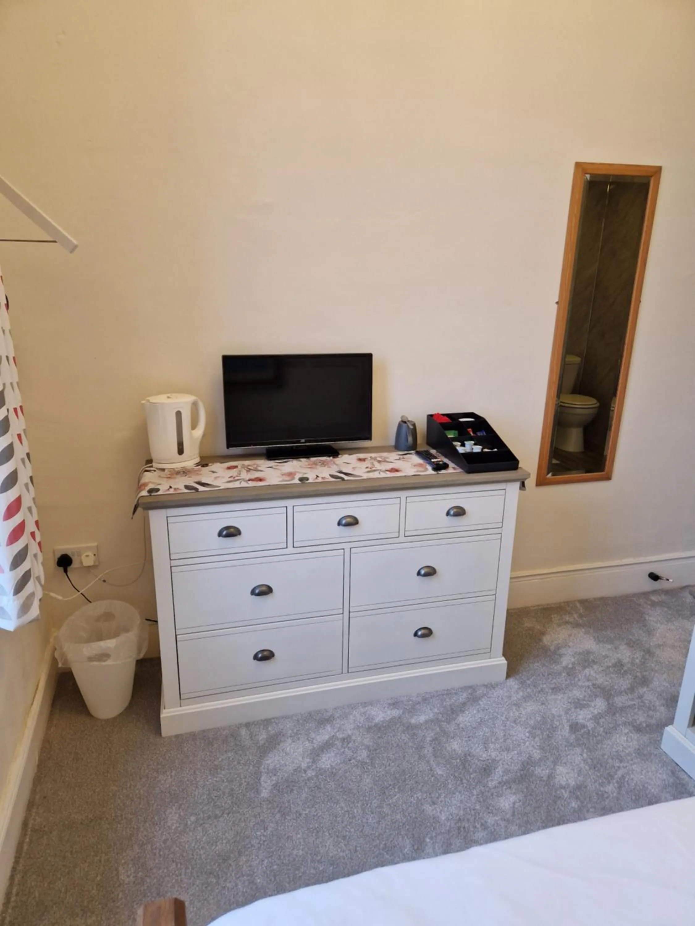 The Menai Hotel and Bar