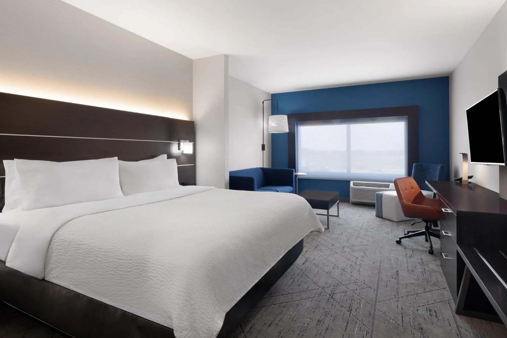 Photo of the whole room, Bed in Holiday Inn Express & Suites West Memphis by IHG