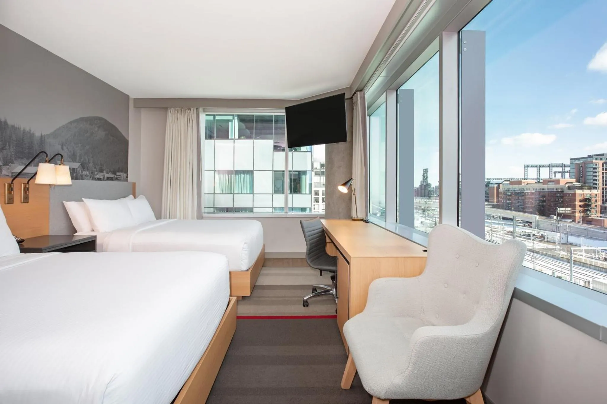 Photo of the whole room, Bed in Hotel Indigo Denver Downtown - Union Station by IHG