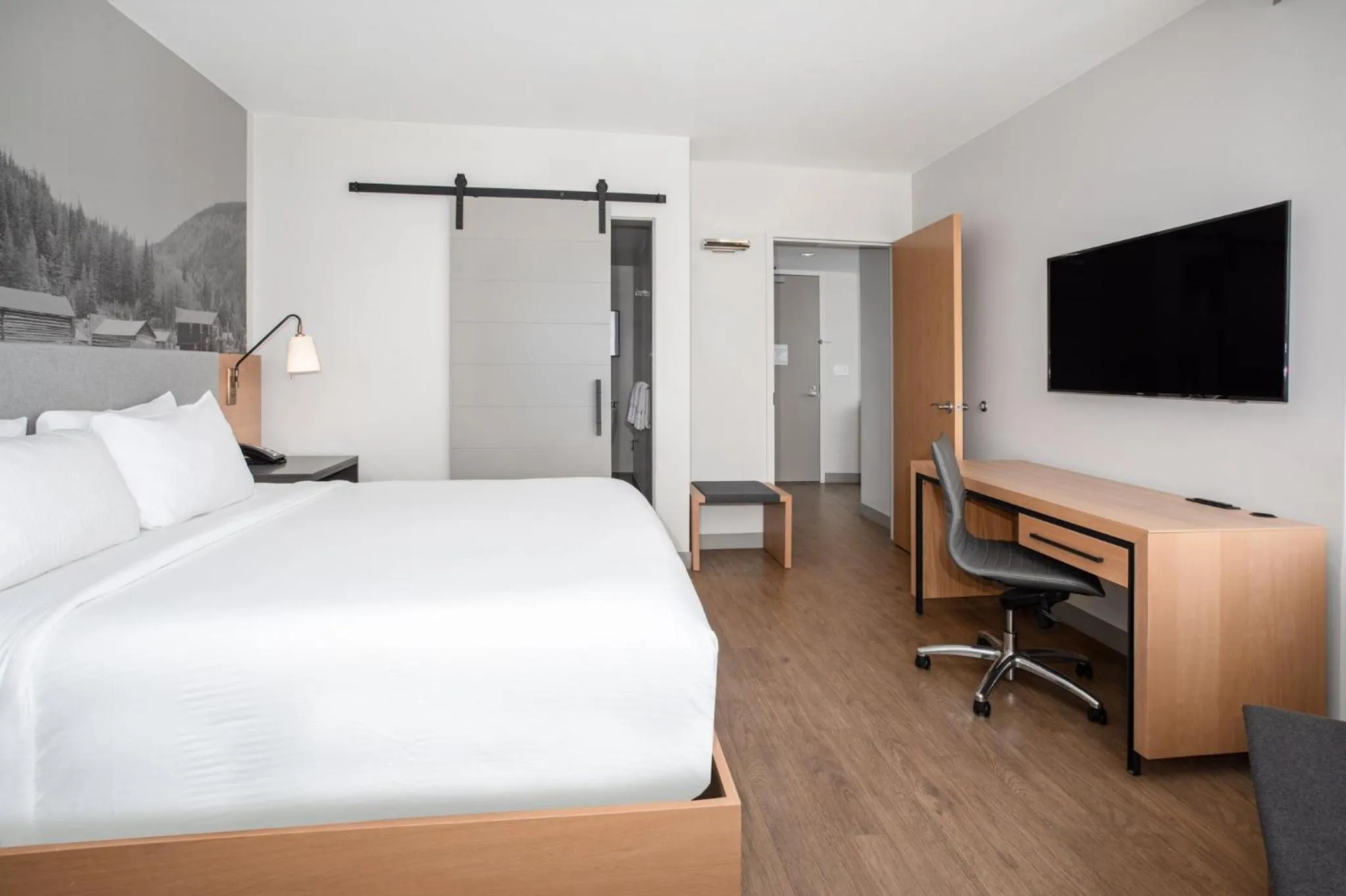 Photo of the whole room, Bed in Hotel Indigo Denver Downtown - Union Station by IHG