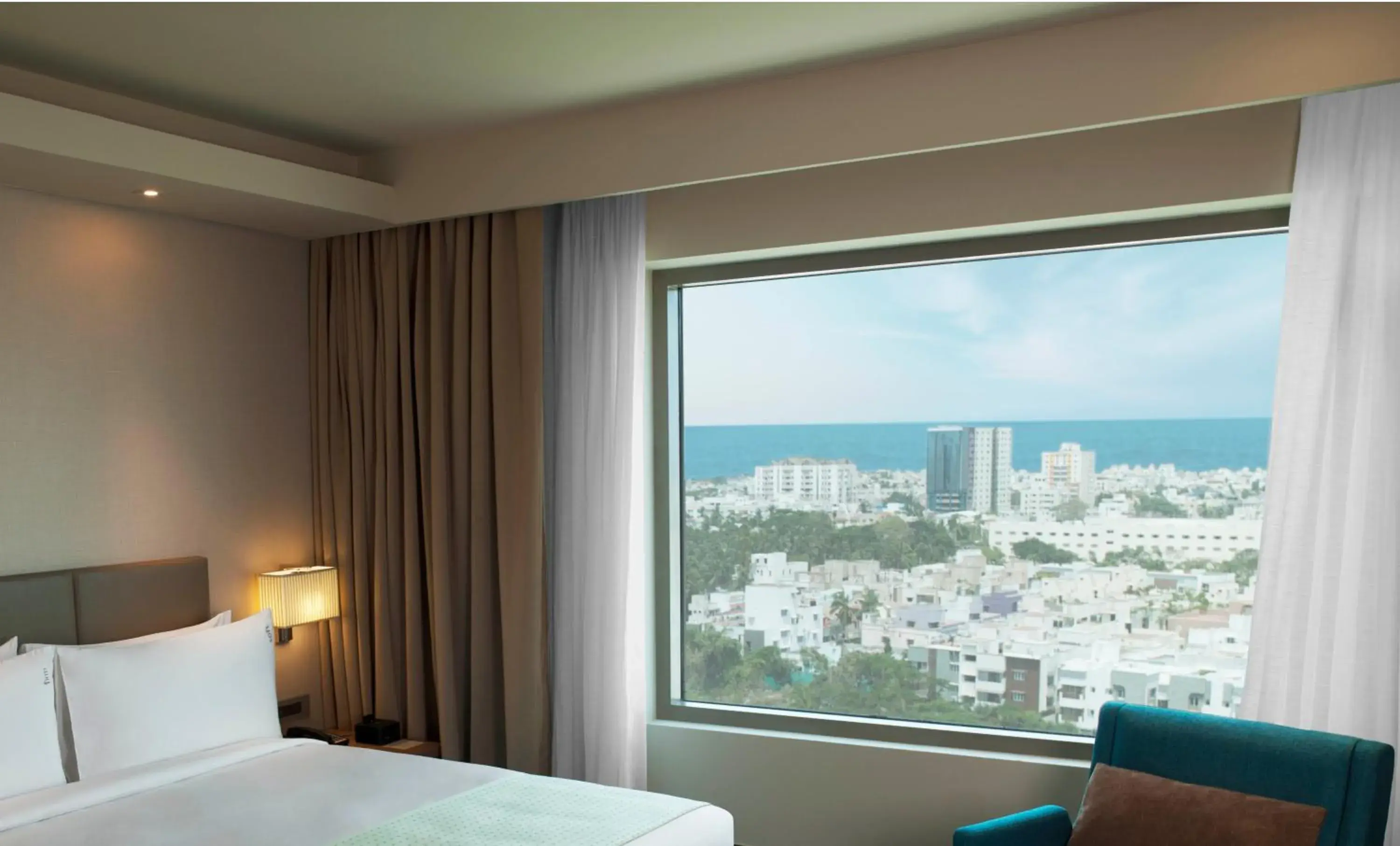 Sea view, Bed in Holiday Inn Chennai OMR IT Expressway by IHG Sea view, Bed in Holiday Inn Chennai OMR IT Expressway by IHG