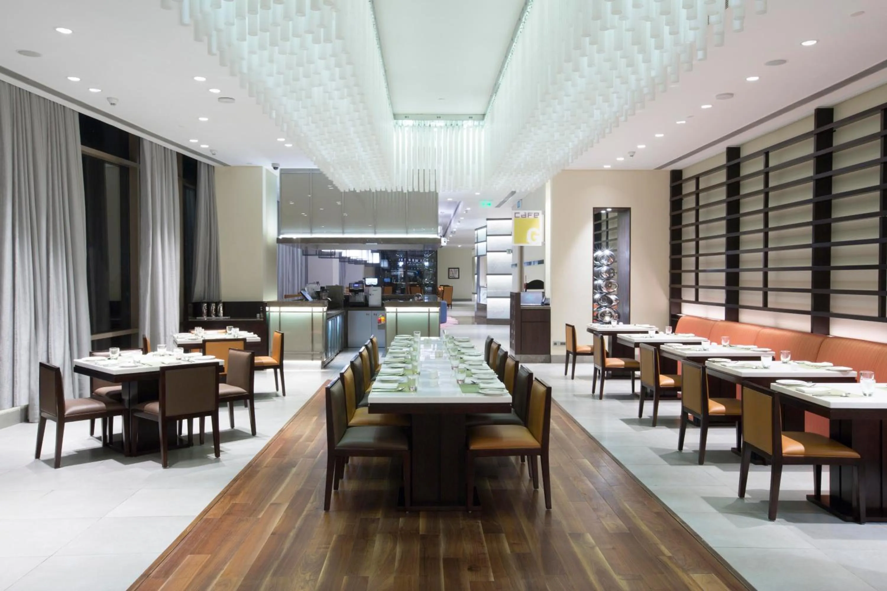 Restaurant/places to eat in Holiday Inn Chennai OMR IT Expressway by IHG