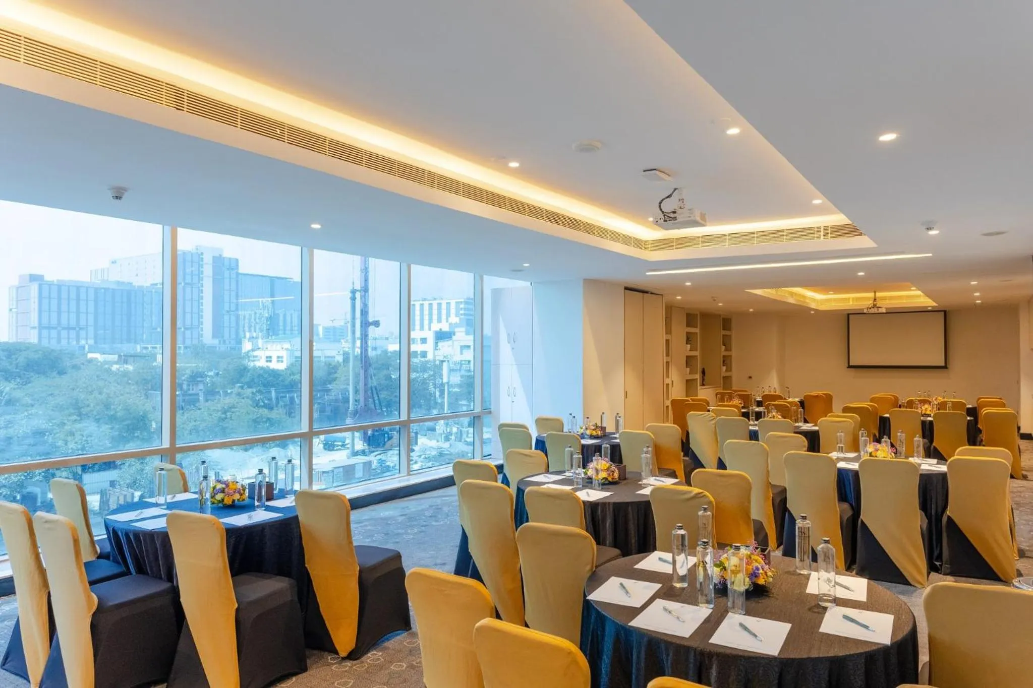 Meeting/conference room in Holiday Inn Chennai OMR IT Expressway by IHG