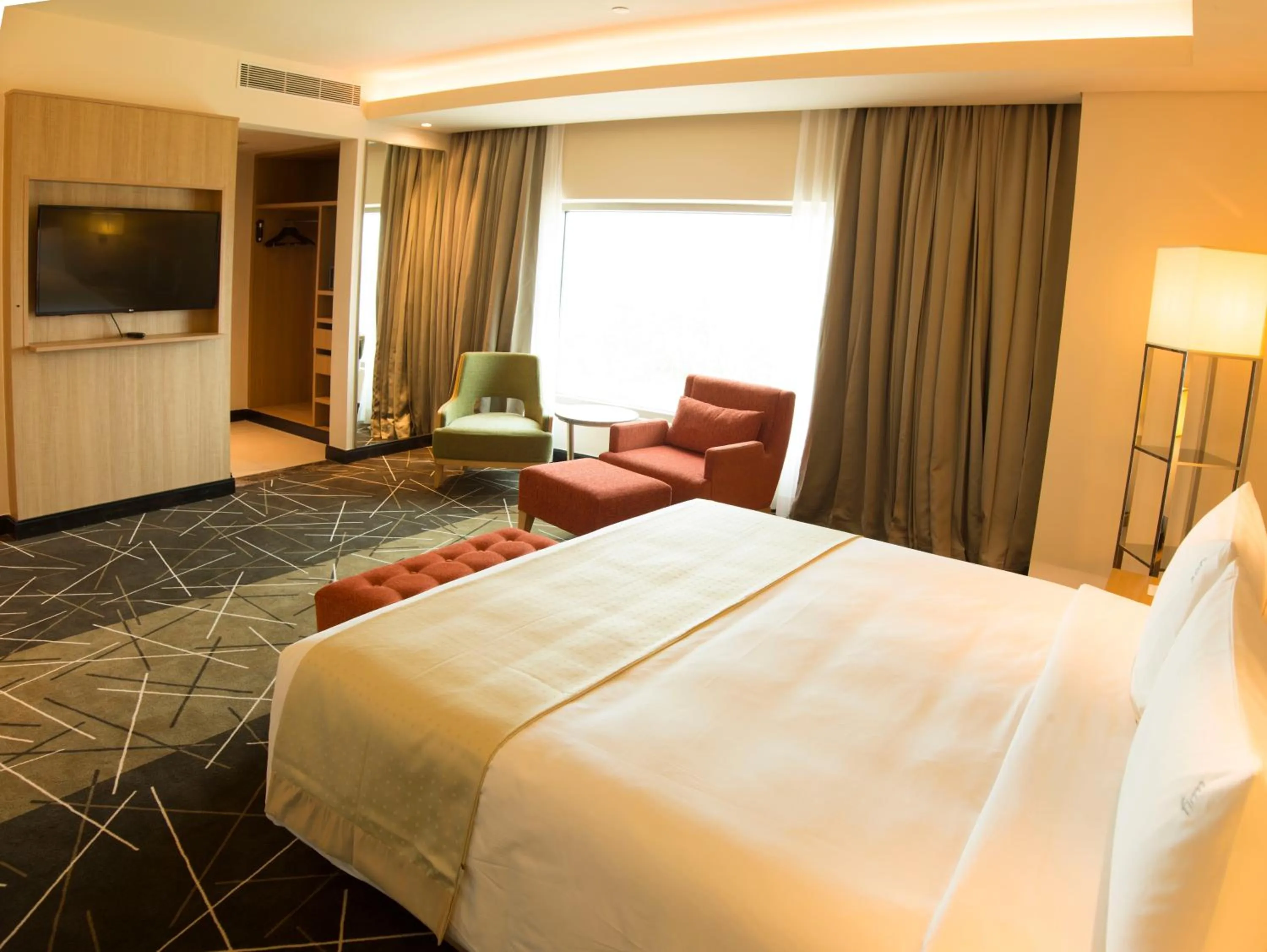 Shower, Bed in Holiday Inn Chennai OMR IT Expressway by IHG