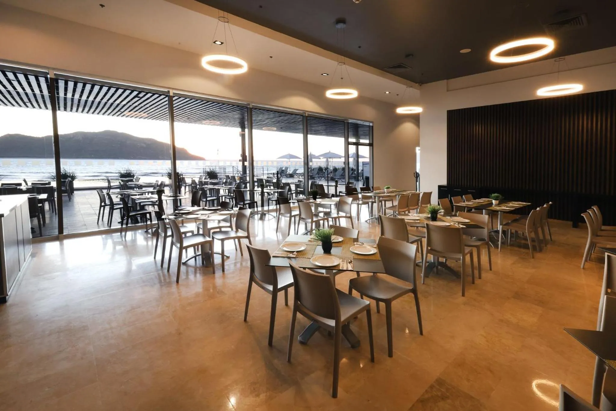 Restaurant/places to eat in Holiday Inn Resort Mazatlan by IHG