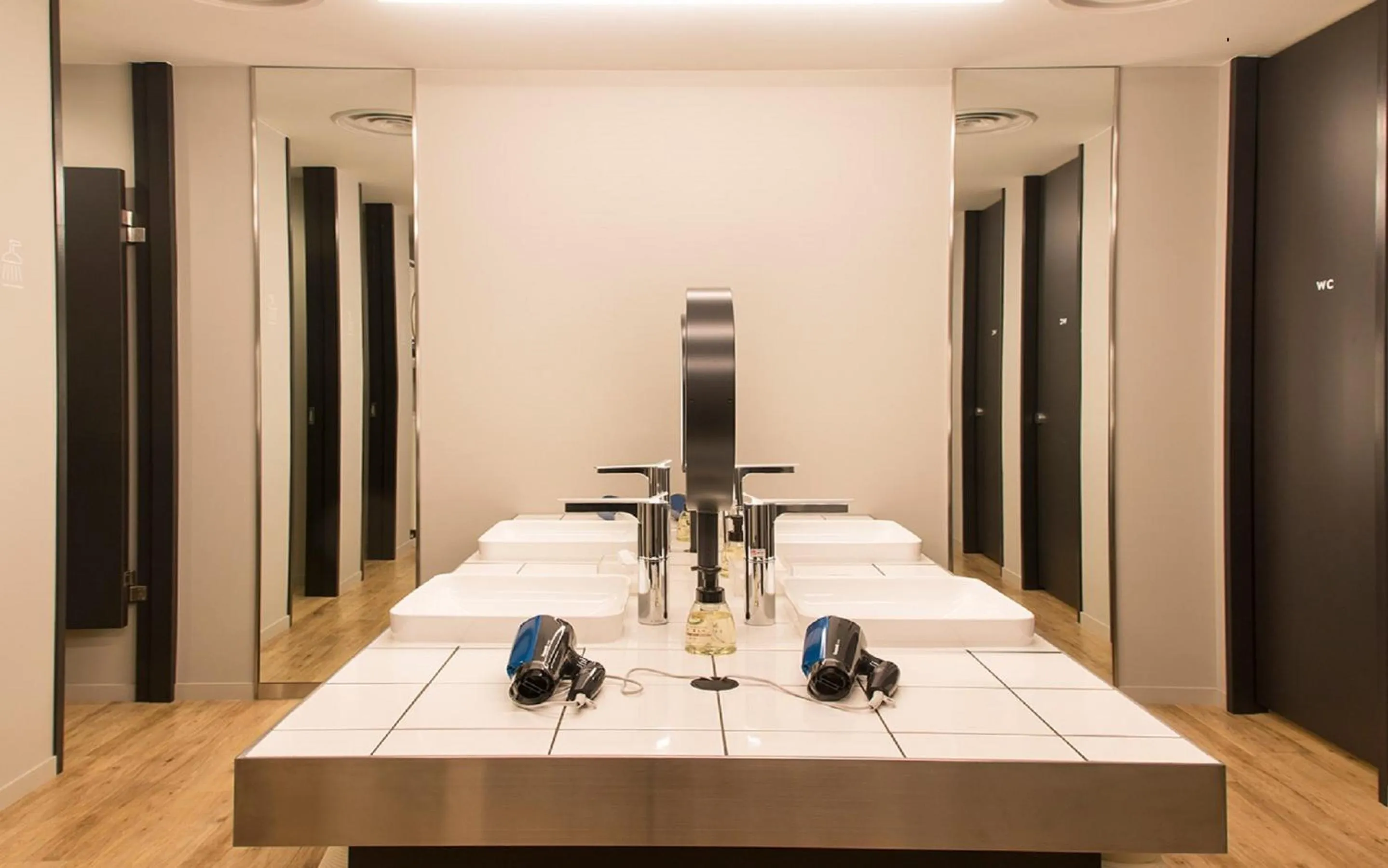 Bathroom in Calendar Hotel