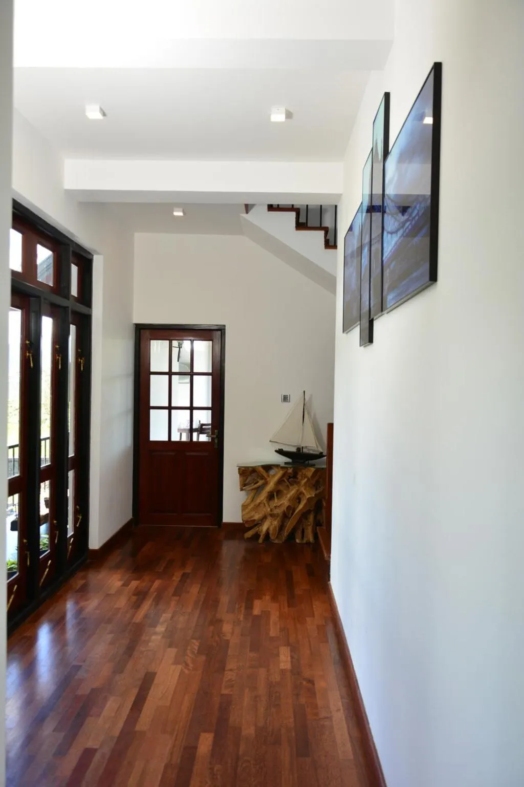 Facade/entrance in Villa Mount Royal