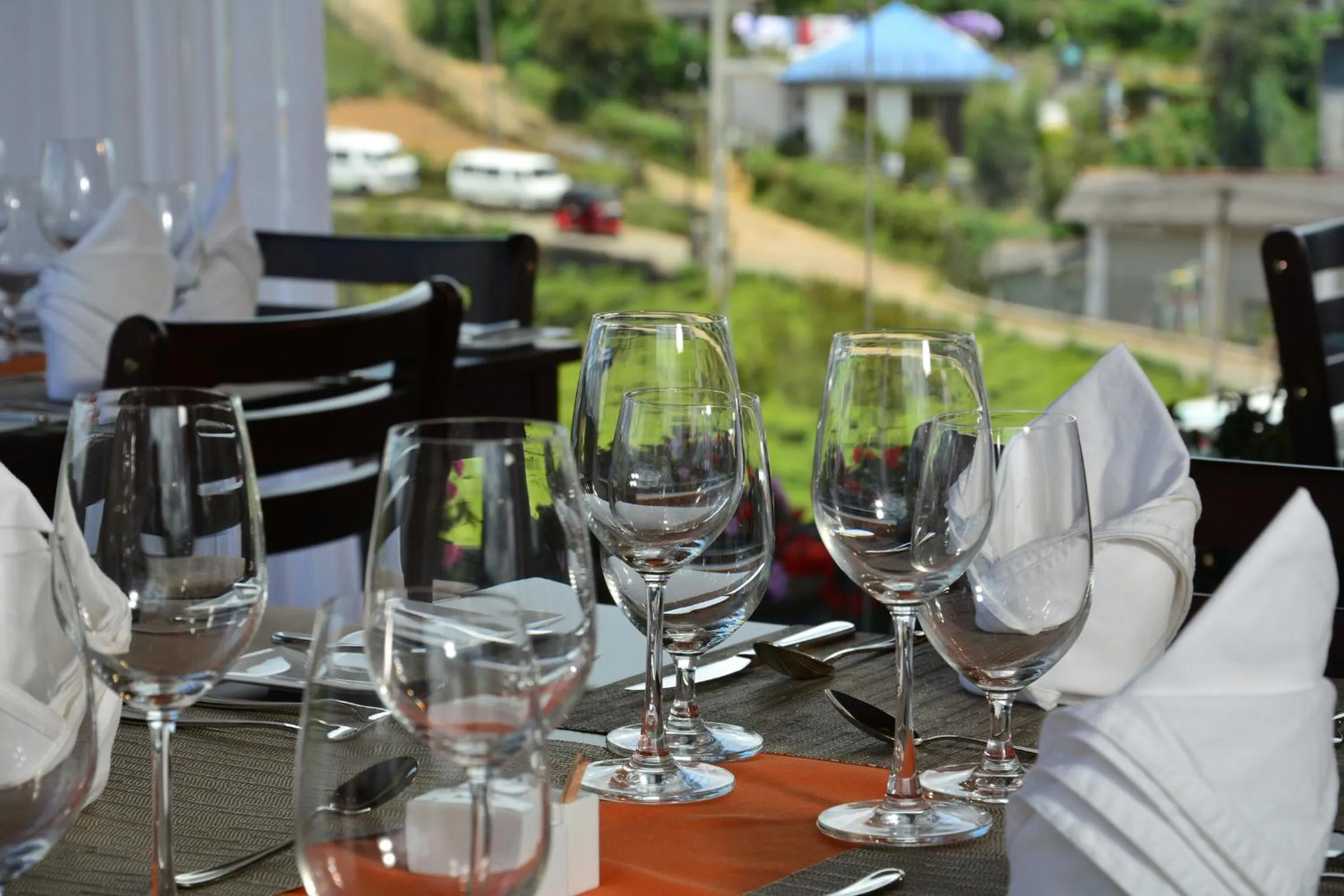 Restaurant/places to eat in Villa Mount Royal