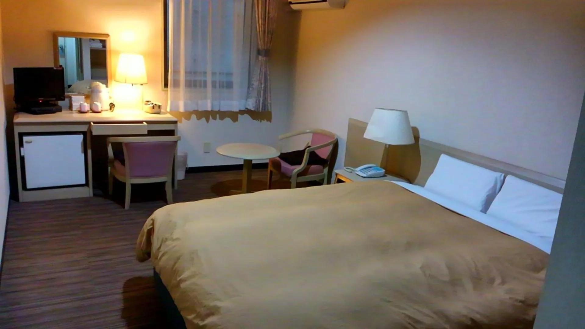 Photo of the whole room, Bed in Hotel Hitachi Hills