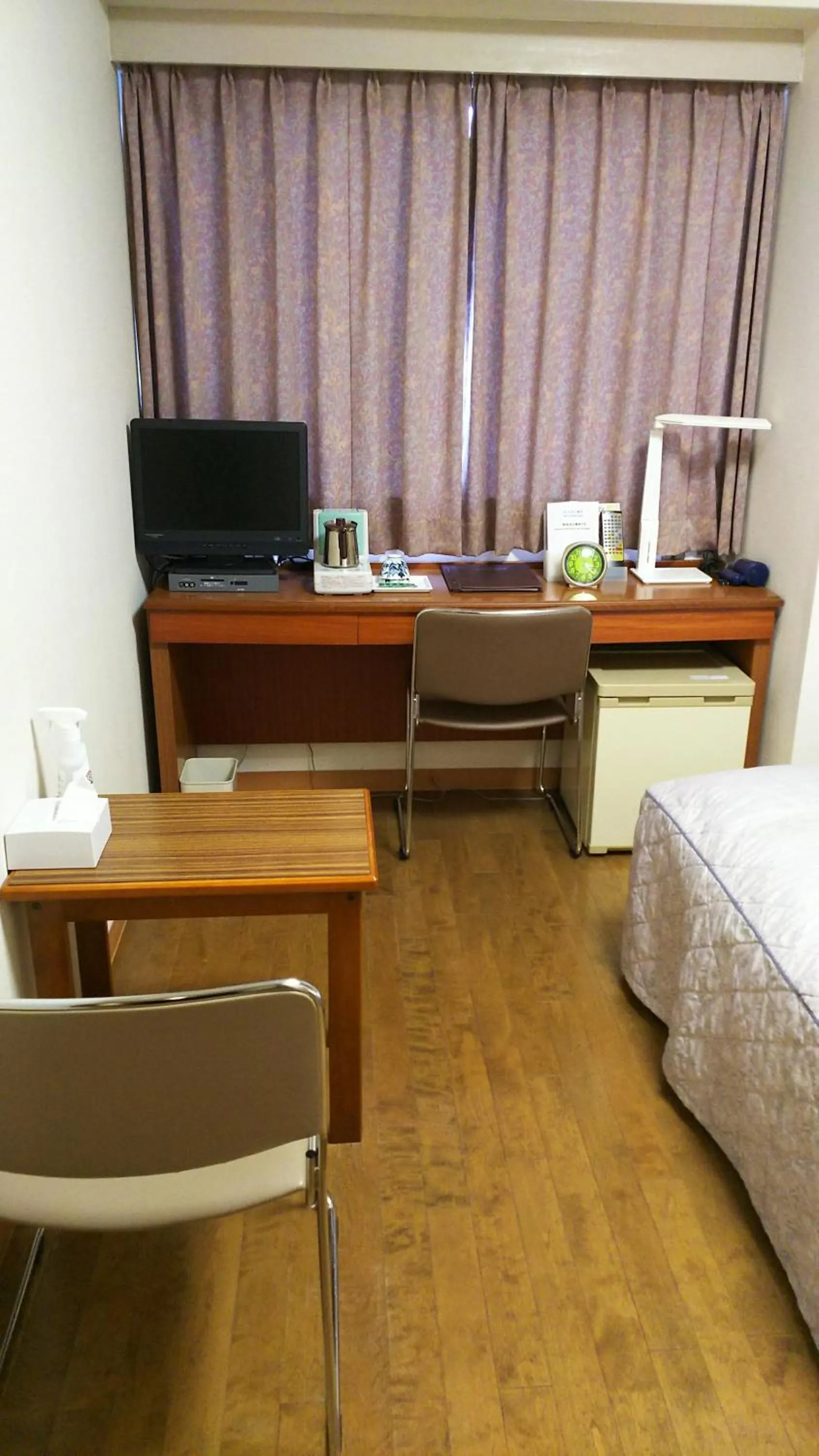 Photo of the whole room in New Central Hotel Katsuta