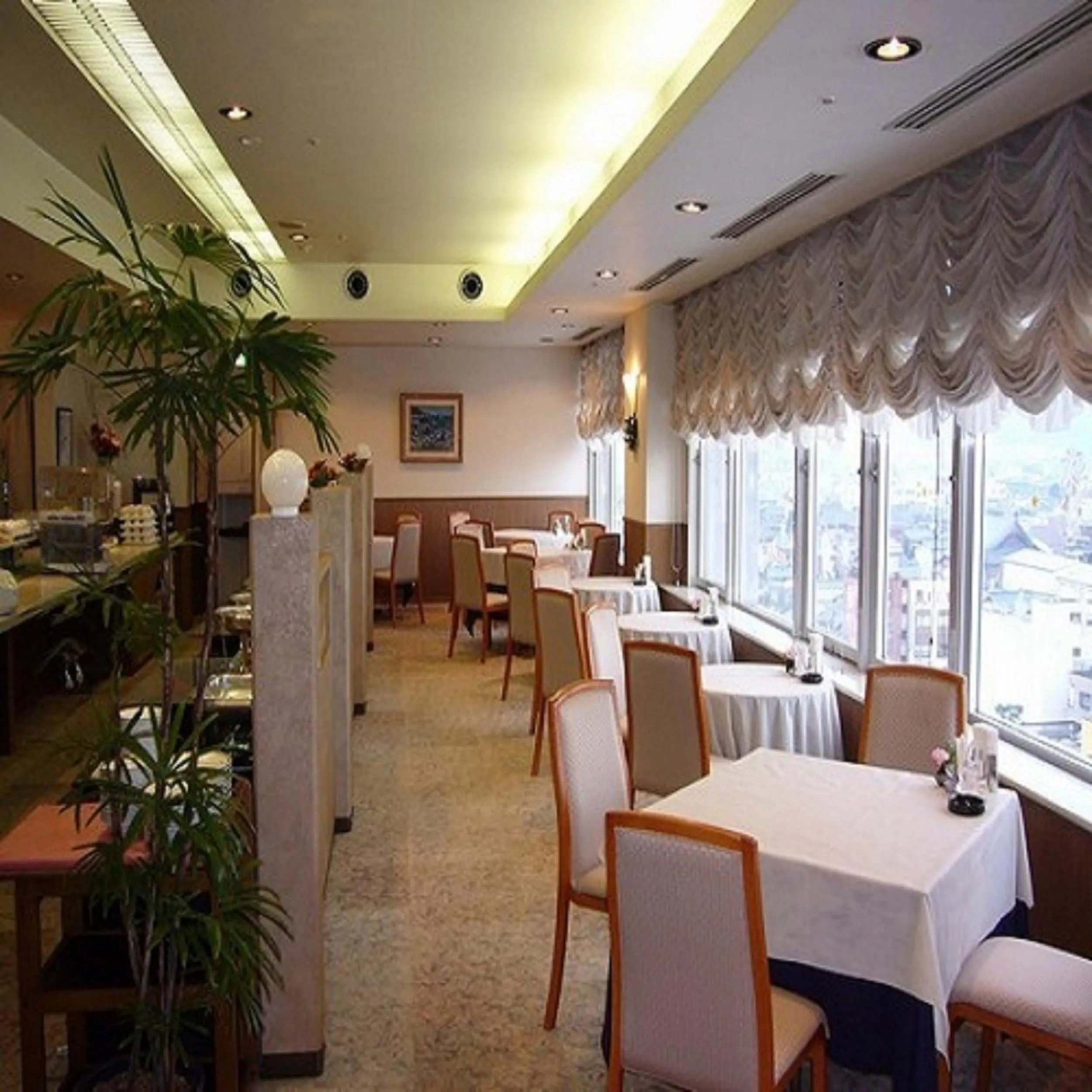 Restaurant/places to eat in Hotel Crown Hills Takefu