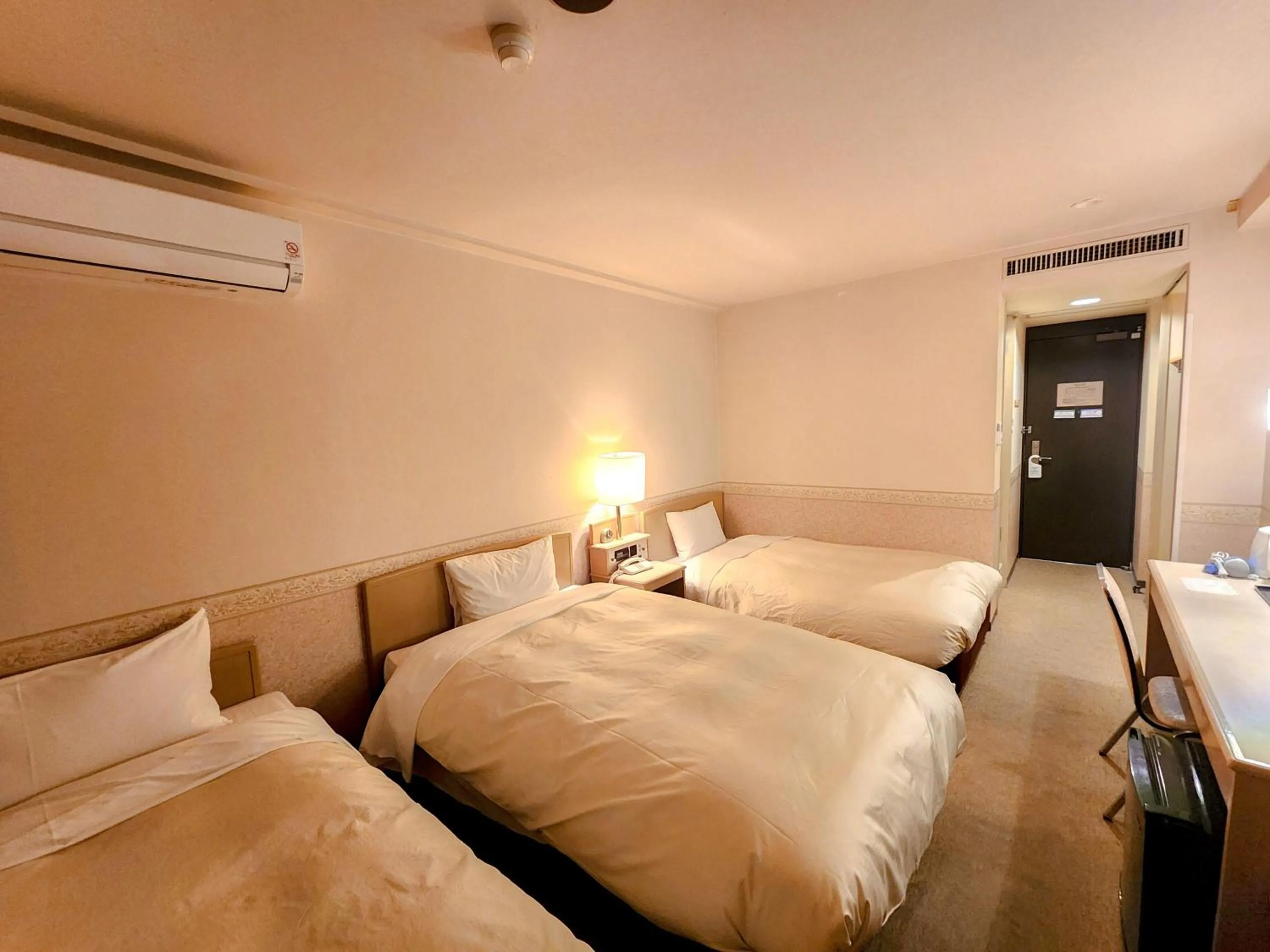 Photo of the whole room, Bed in Hotel Crown Hills Kanazawa