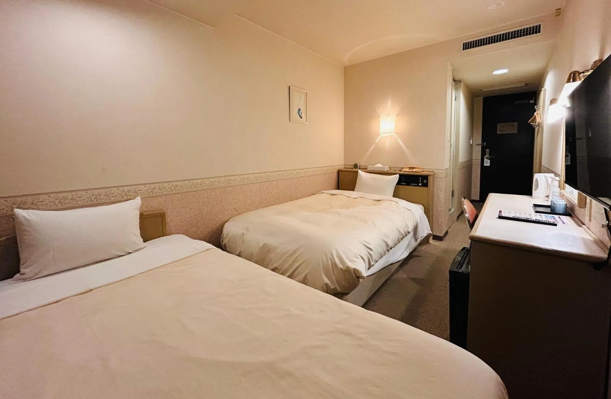 Photo of the whole room, Bed in Hotel Crown Hills Kanazawa