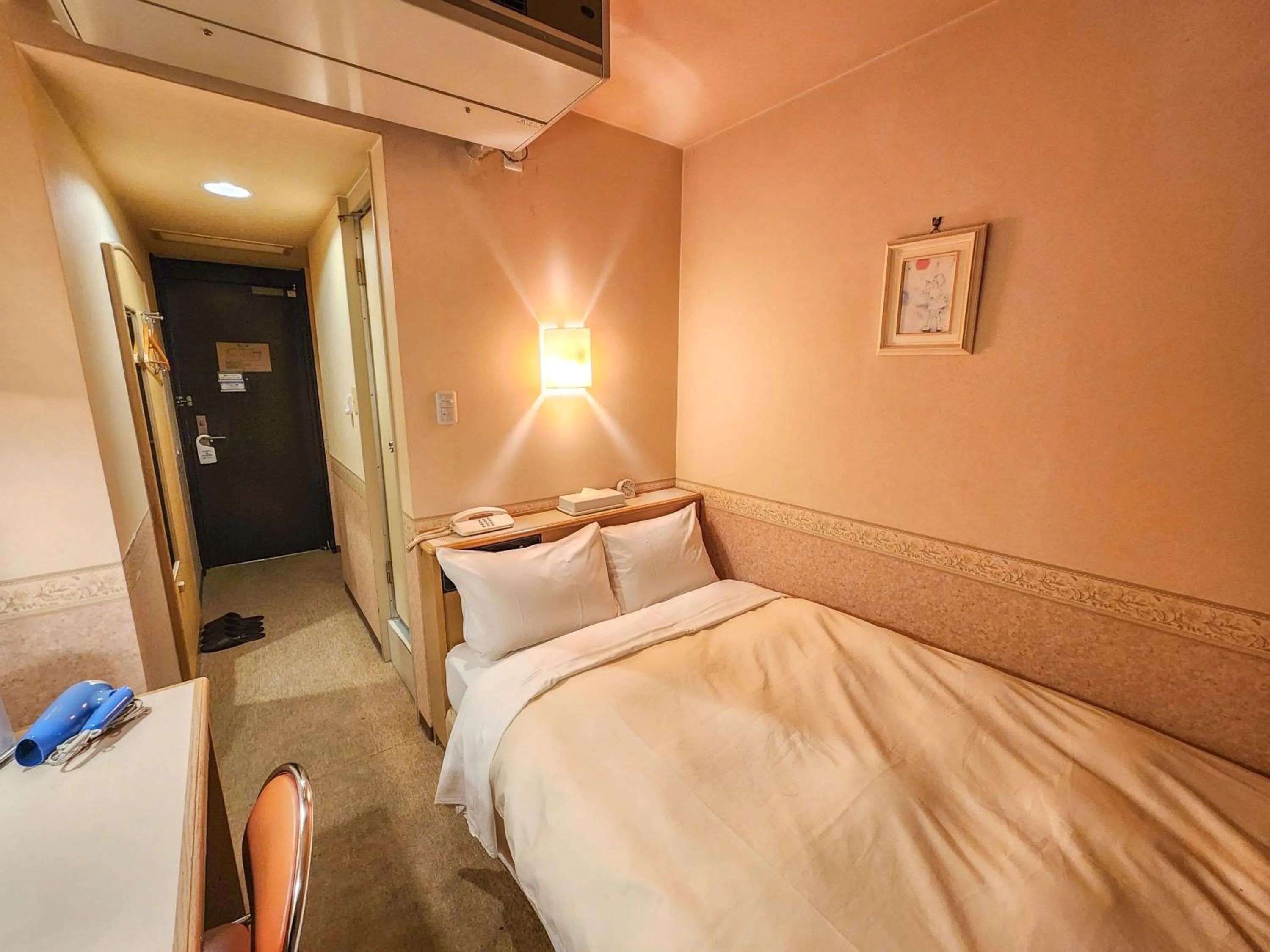 Photo of the whole room, Bed in Hotel Crown Hills Kanazawa