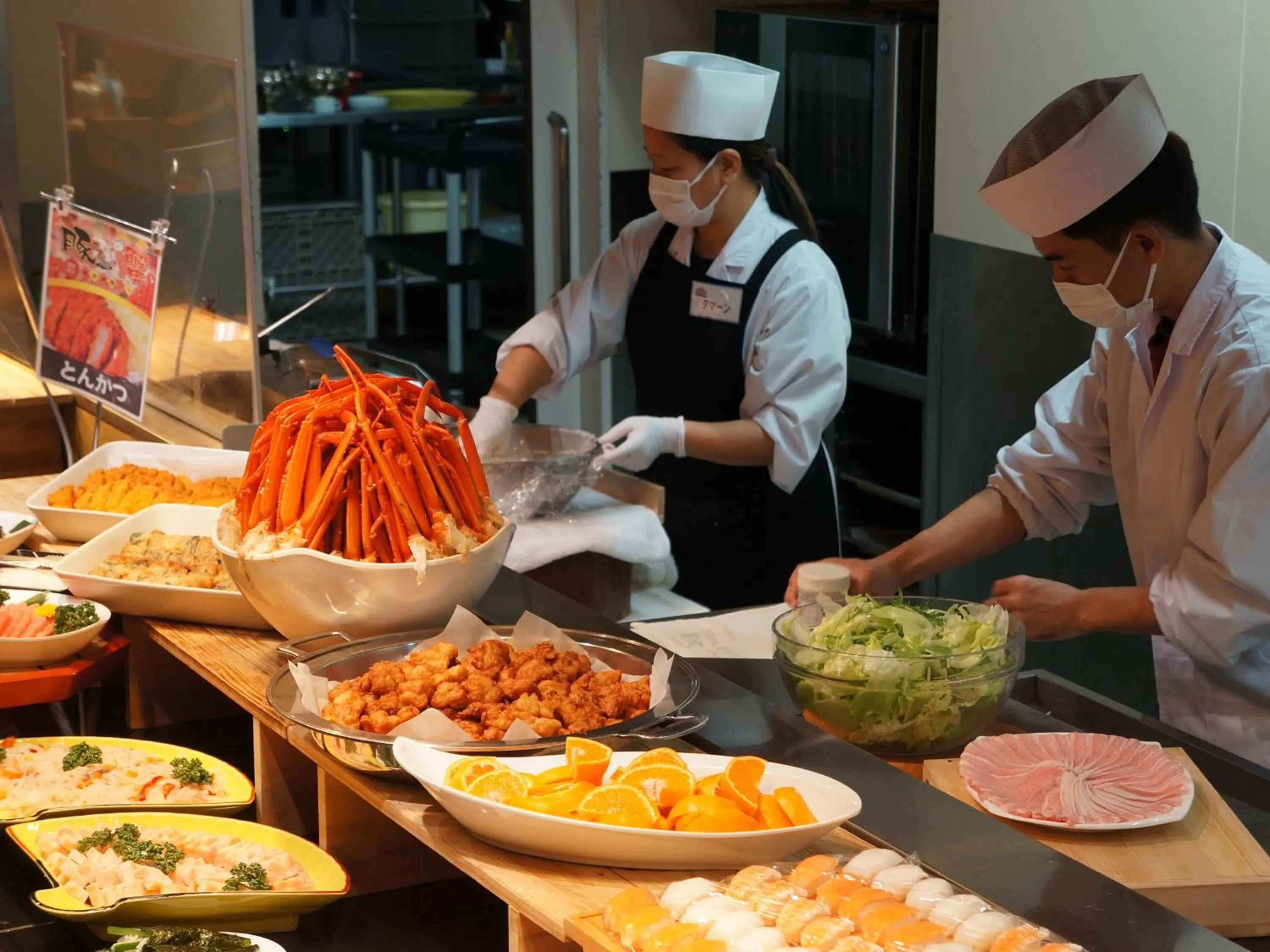 Restaurant/places to eat in Hotel Kadoman