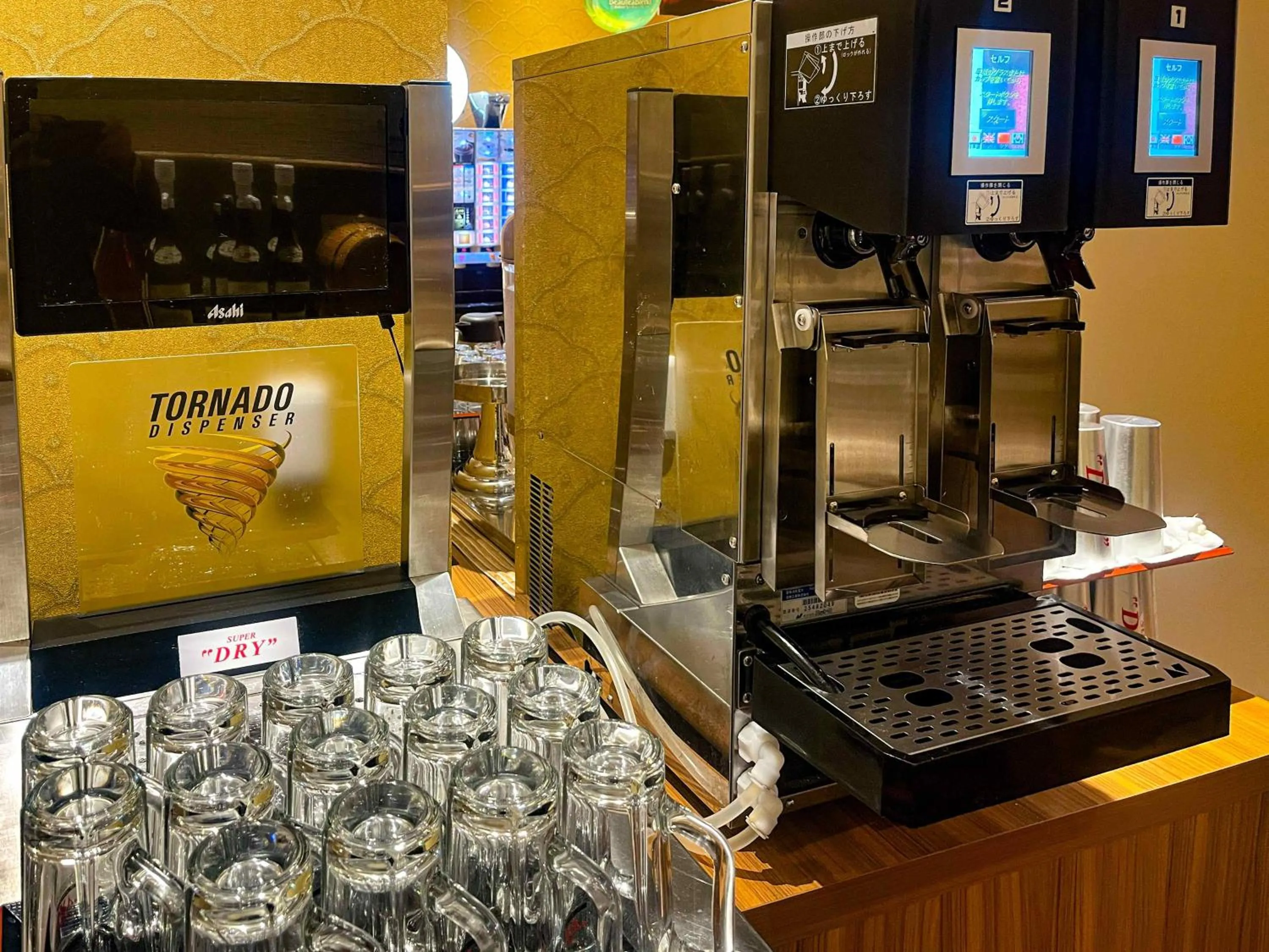 Food and drinks in Hotel Kadoman