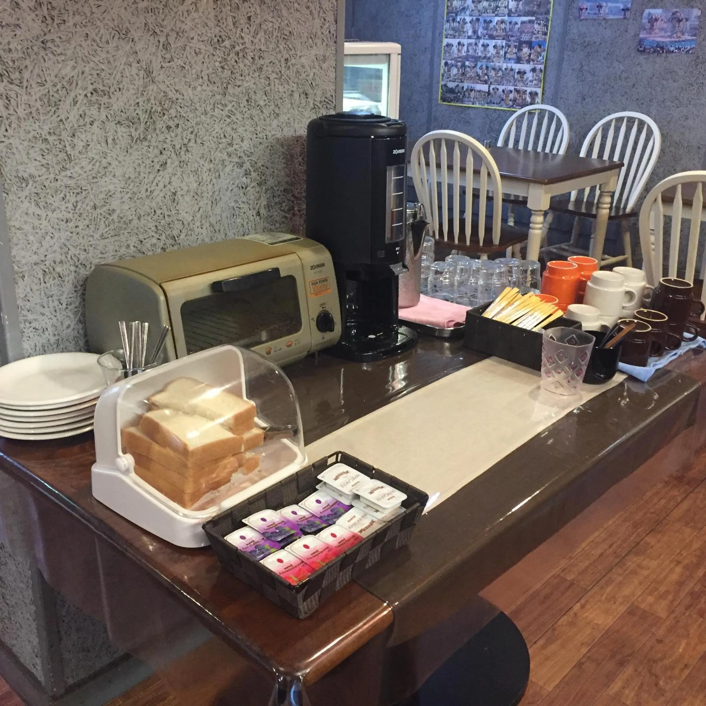 Restaurant/places to eat in Hotel Niihama Hills