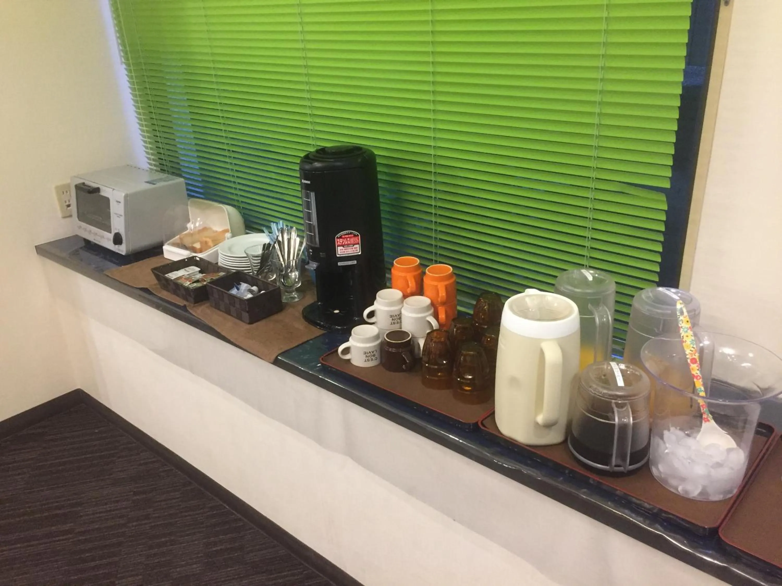 Coffee/tea facilities in Hotel Niihama Hills Prince House