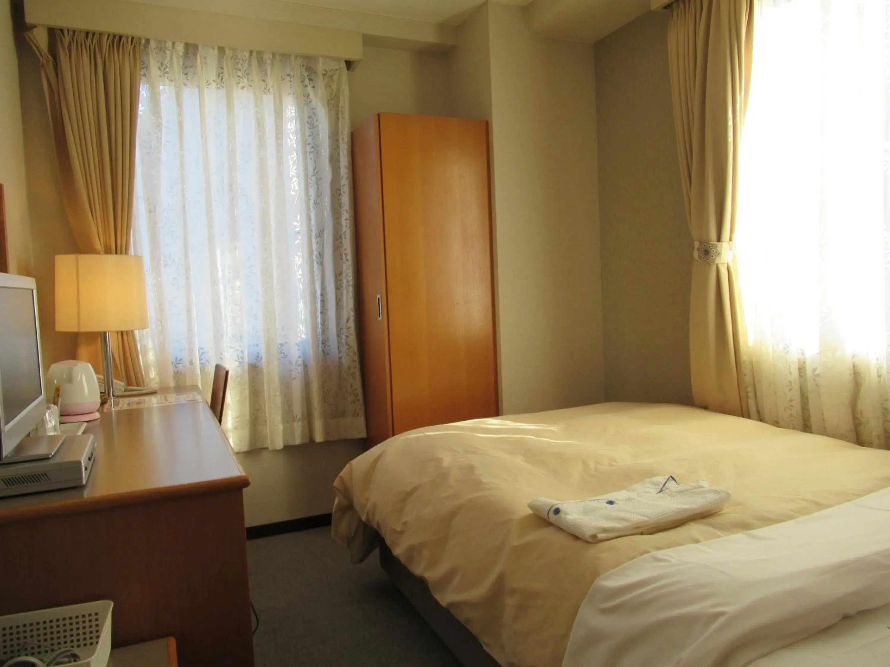 Photo of the whole room, Bed in Center Hotel Mihara Photo of the whole room, Bed in Center Hotel Mihara