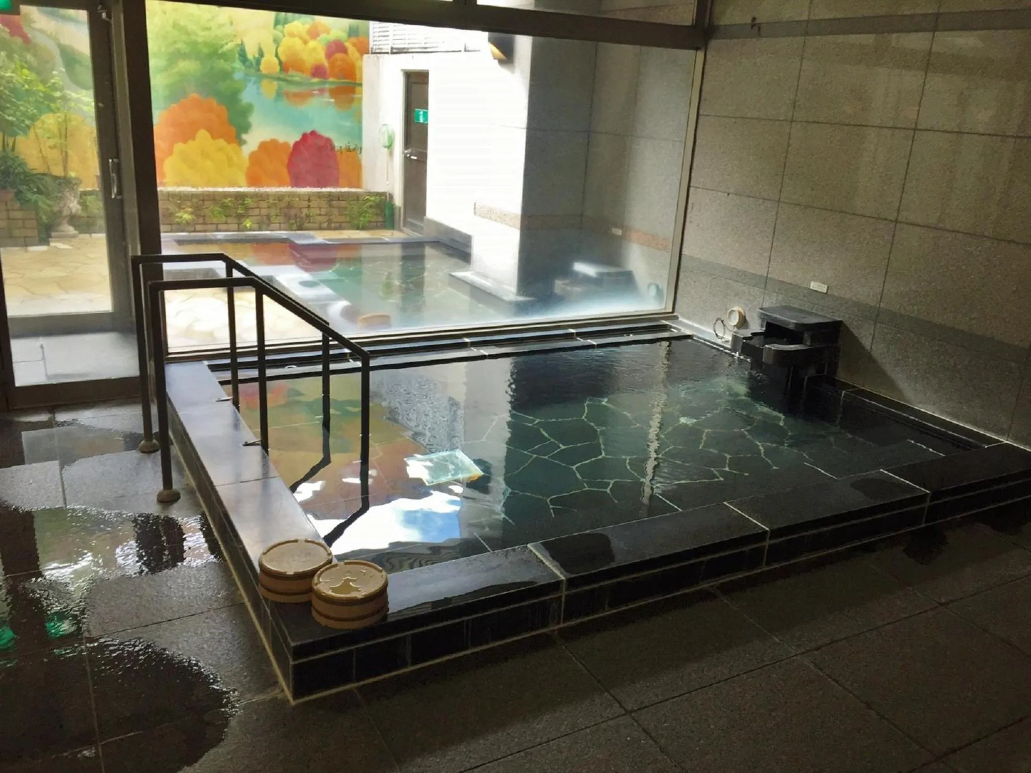 Hot Tub in Breezbay Hotel & Resort Gero