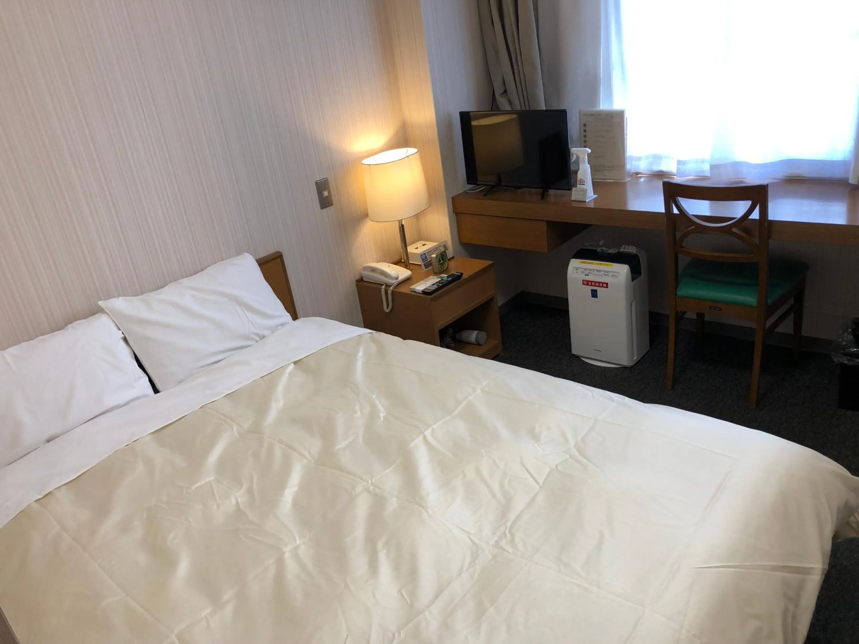 Photo of the whole room, Bed in Hotel Togane Hills