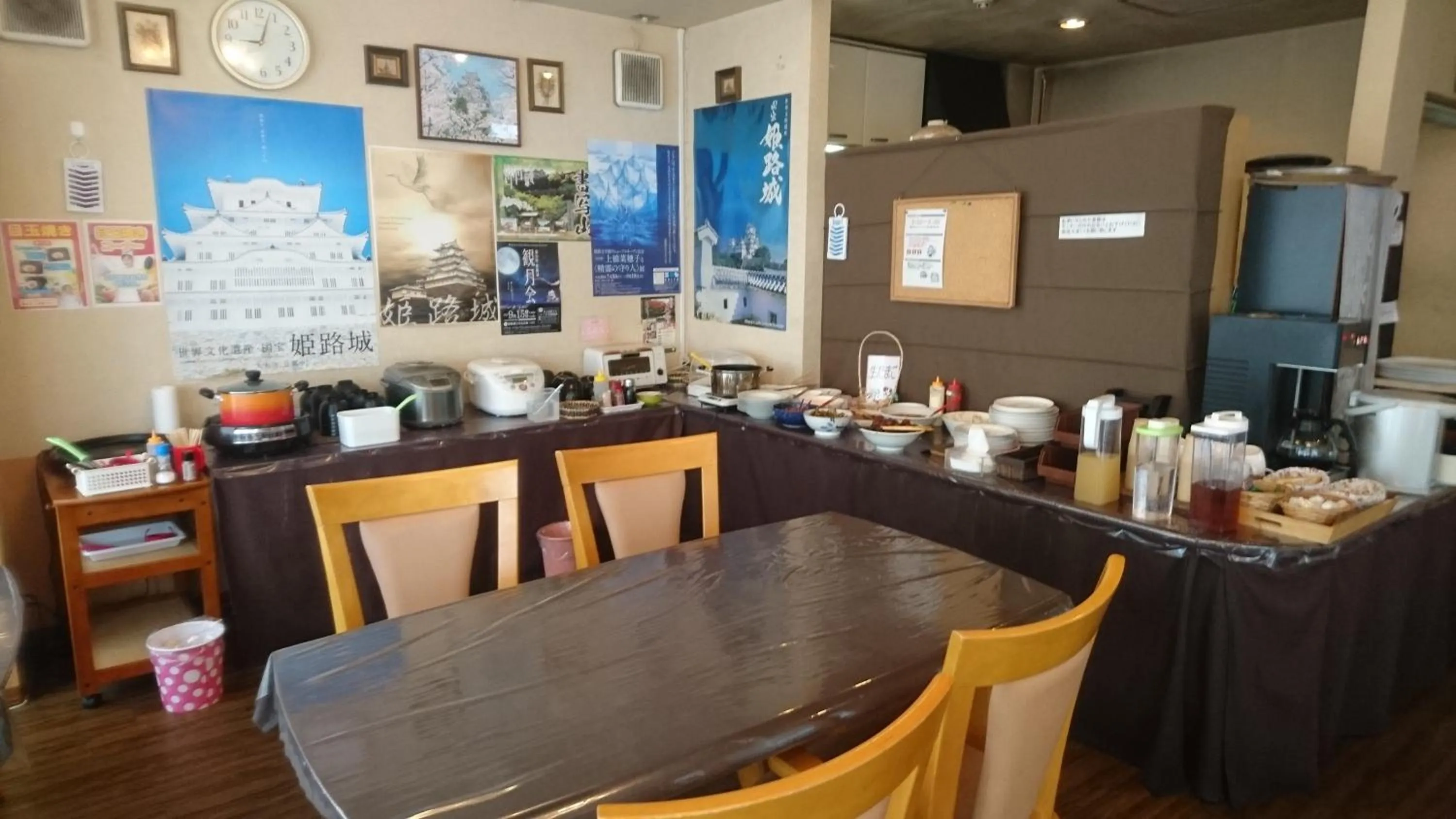 Restaurant/places to eat in Hotel Himeji Hills