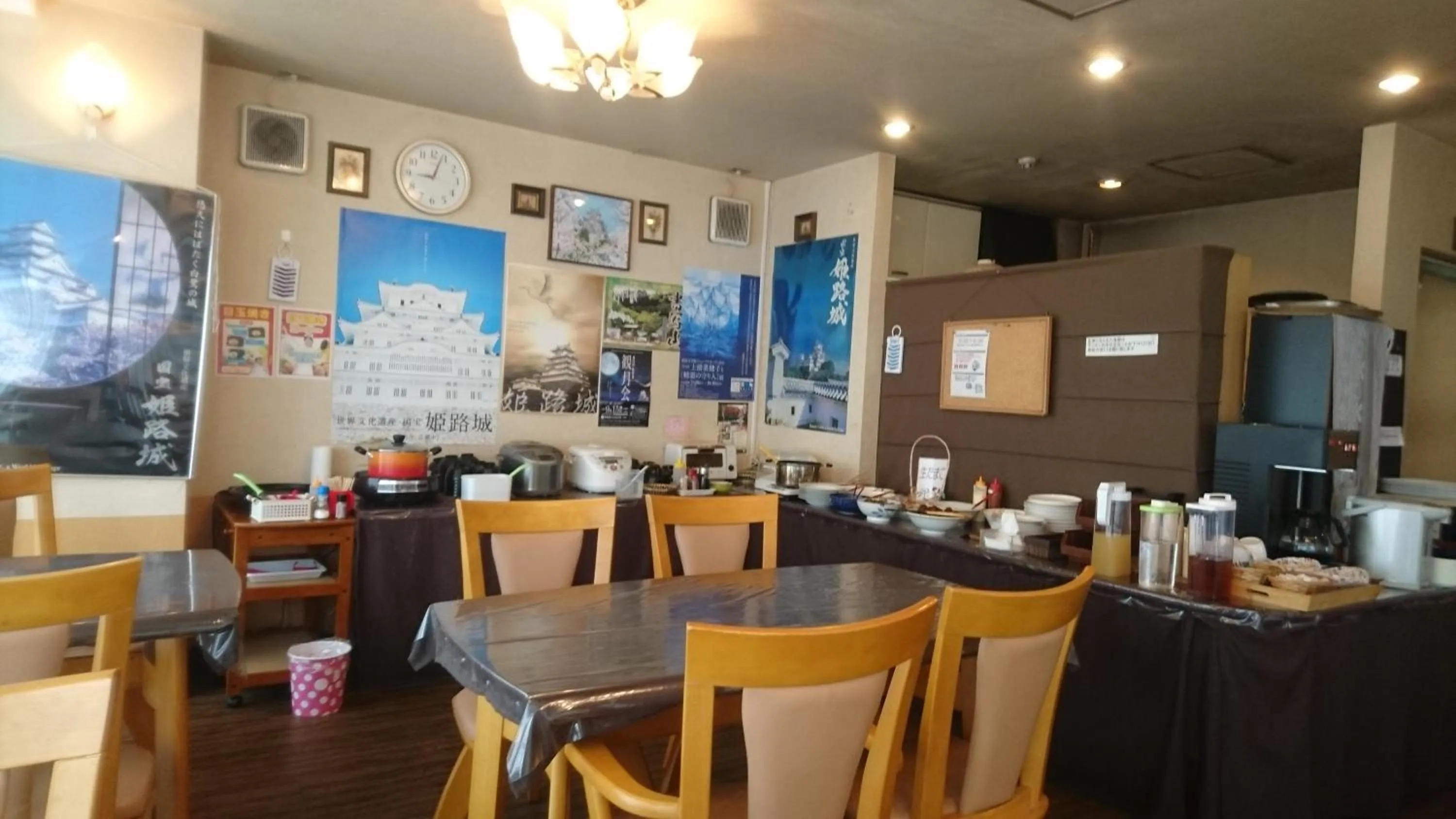 Restaurant/places to eat in Hotel Himeji Hills