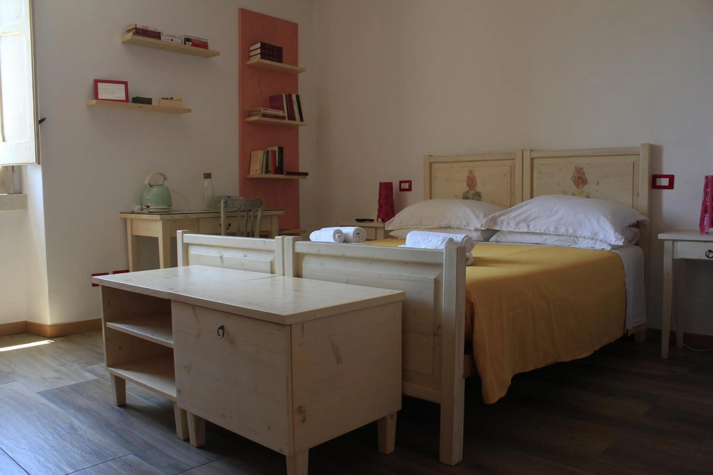 Photo of the whole room, Bed in Elementa