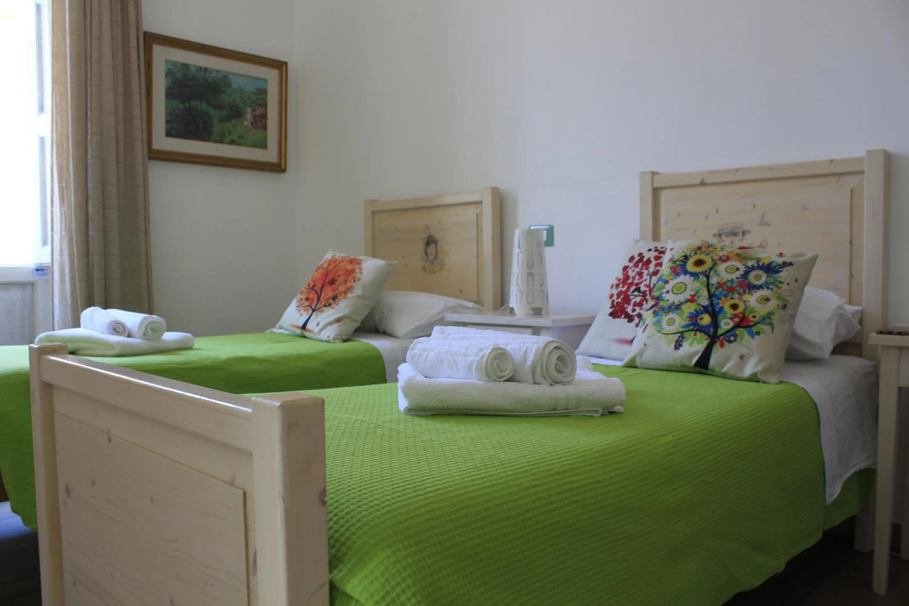 Photo of the whole room, Bed in Elementa