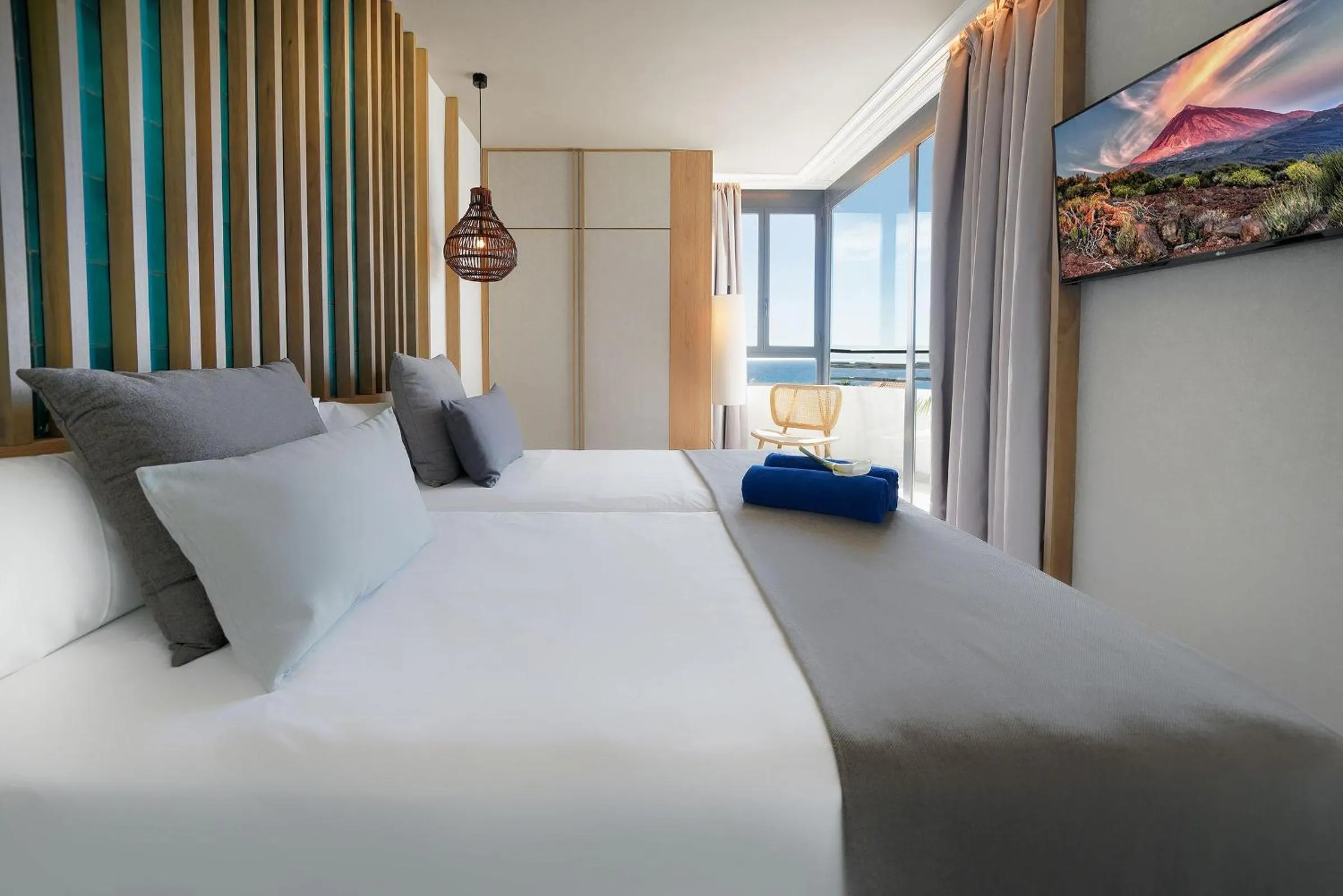 TV and multimedia, Bed in Labranda Suites Costa Adeje