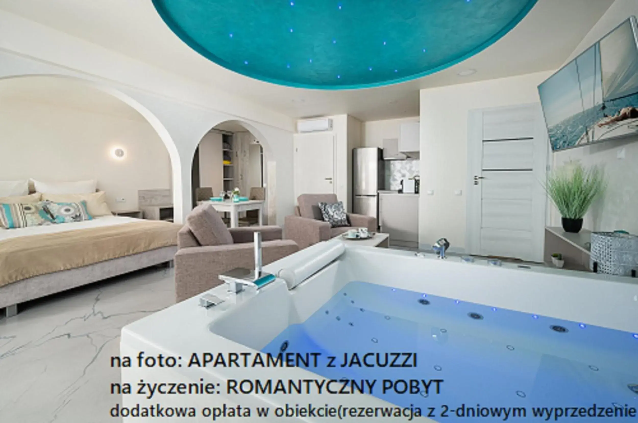 Superior Apartment with Kitchenette and Jacuzzi in Kameralny Aparthotel Elegante Władysławowo - Adults Only Superior Apartment with Kitchenette and Jacuzzi in Kameralny Aparthotel Elegante Władysławowo - Adults Only