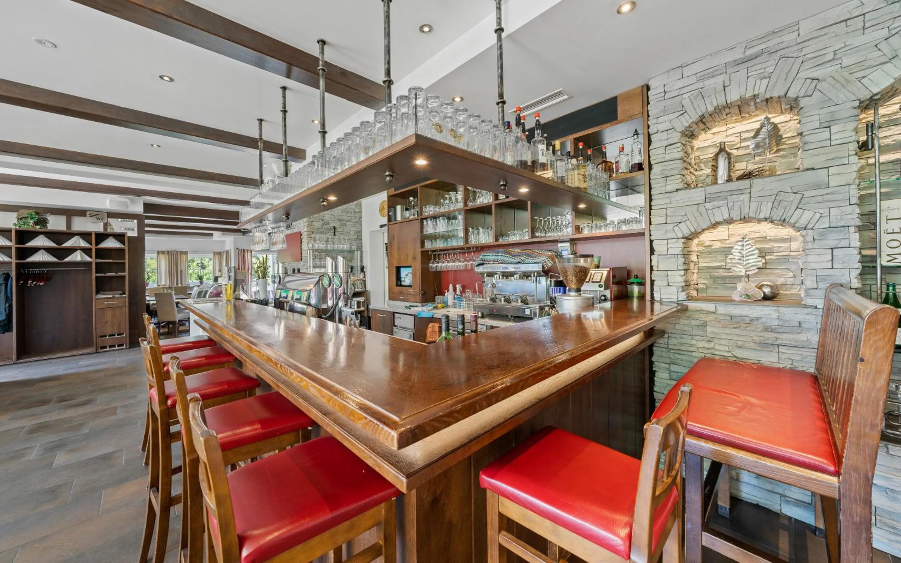 Restaurant/places to eat in Landhotel Berger