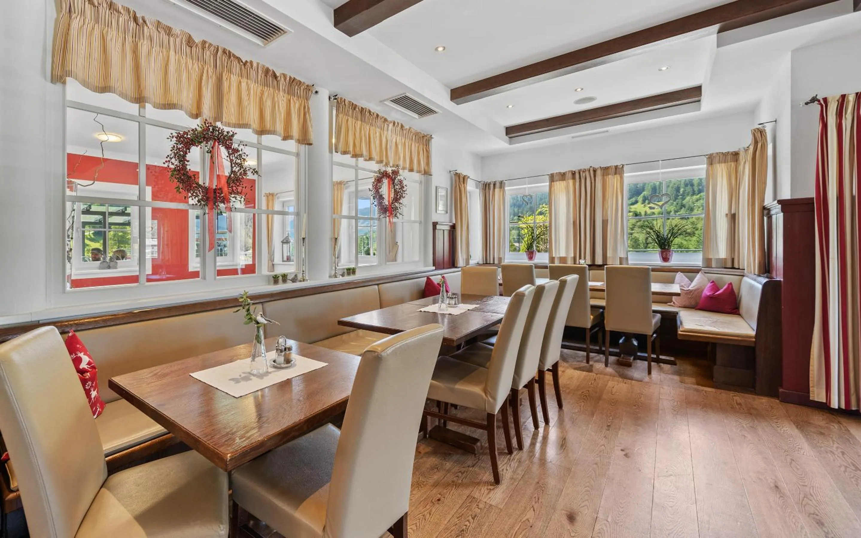 Restaurant/places to eat in Landhotel Berger