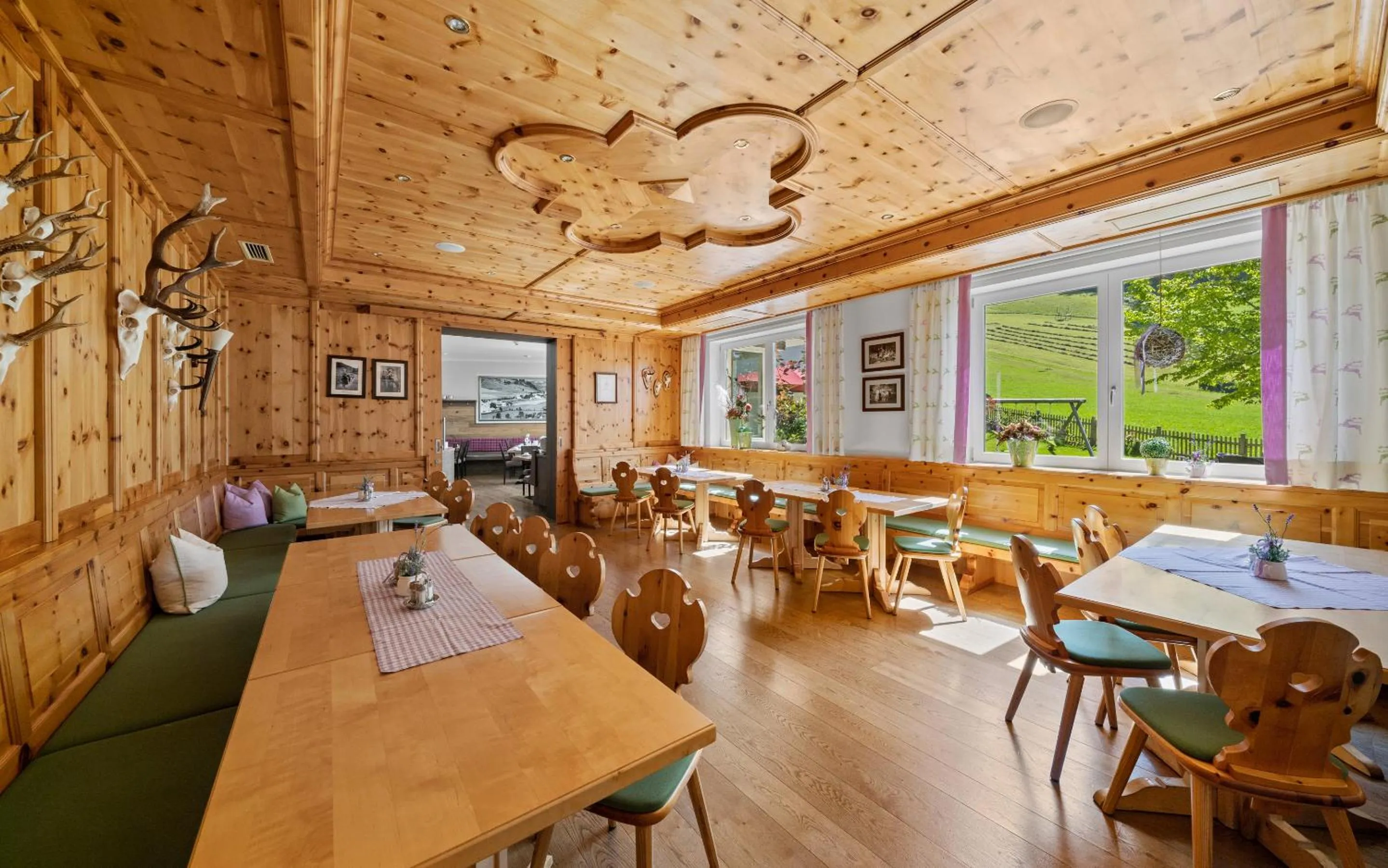 Restaurant/places to eat in Landhotel Berger