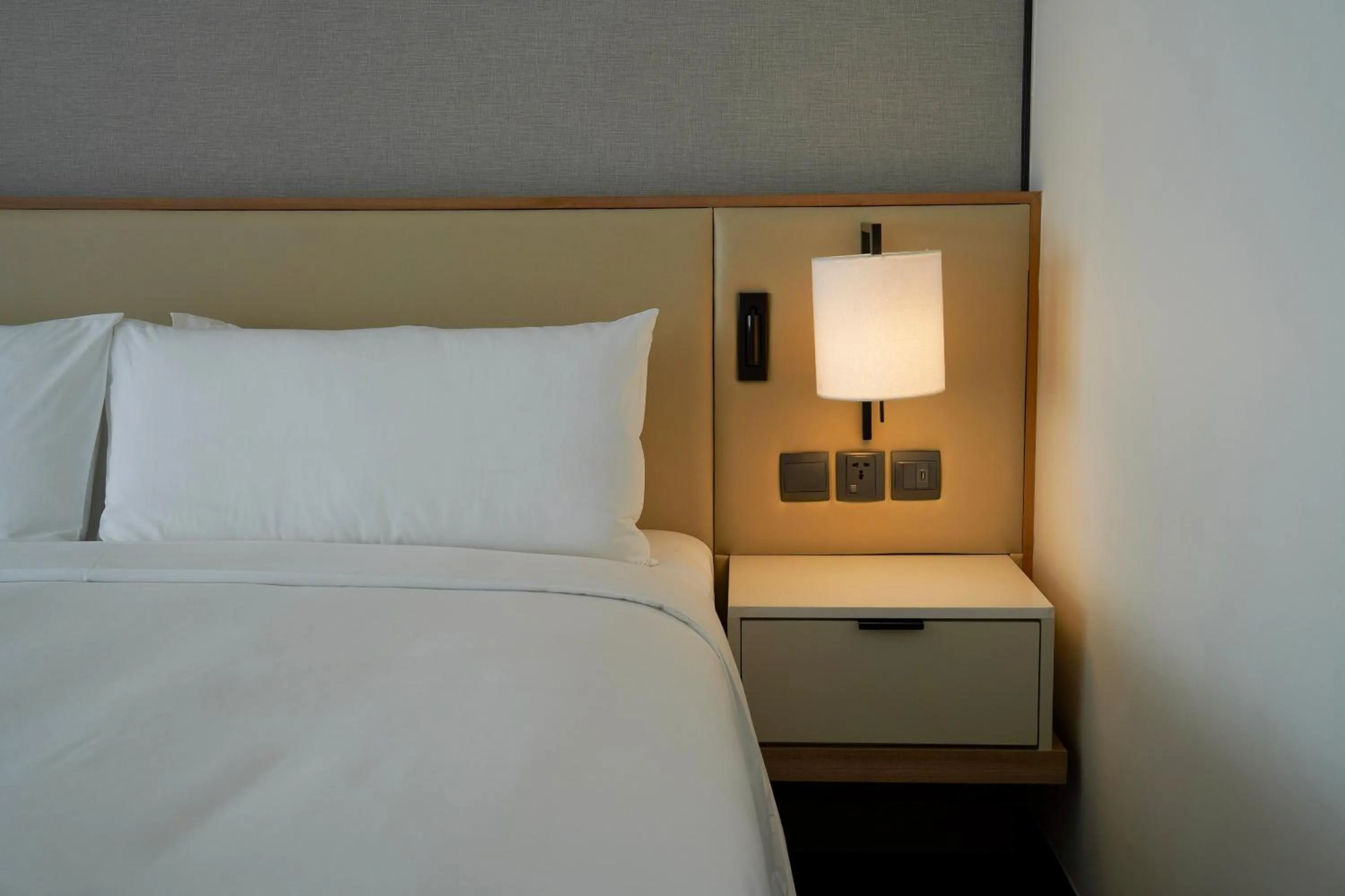 Bed in Marriott Executive Apartments Bangkok, Sukhumvit 50