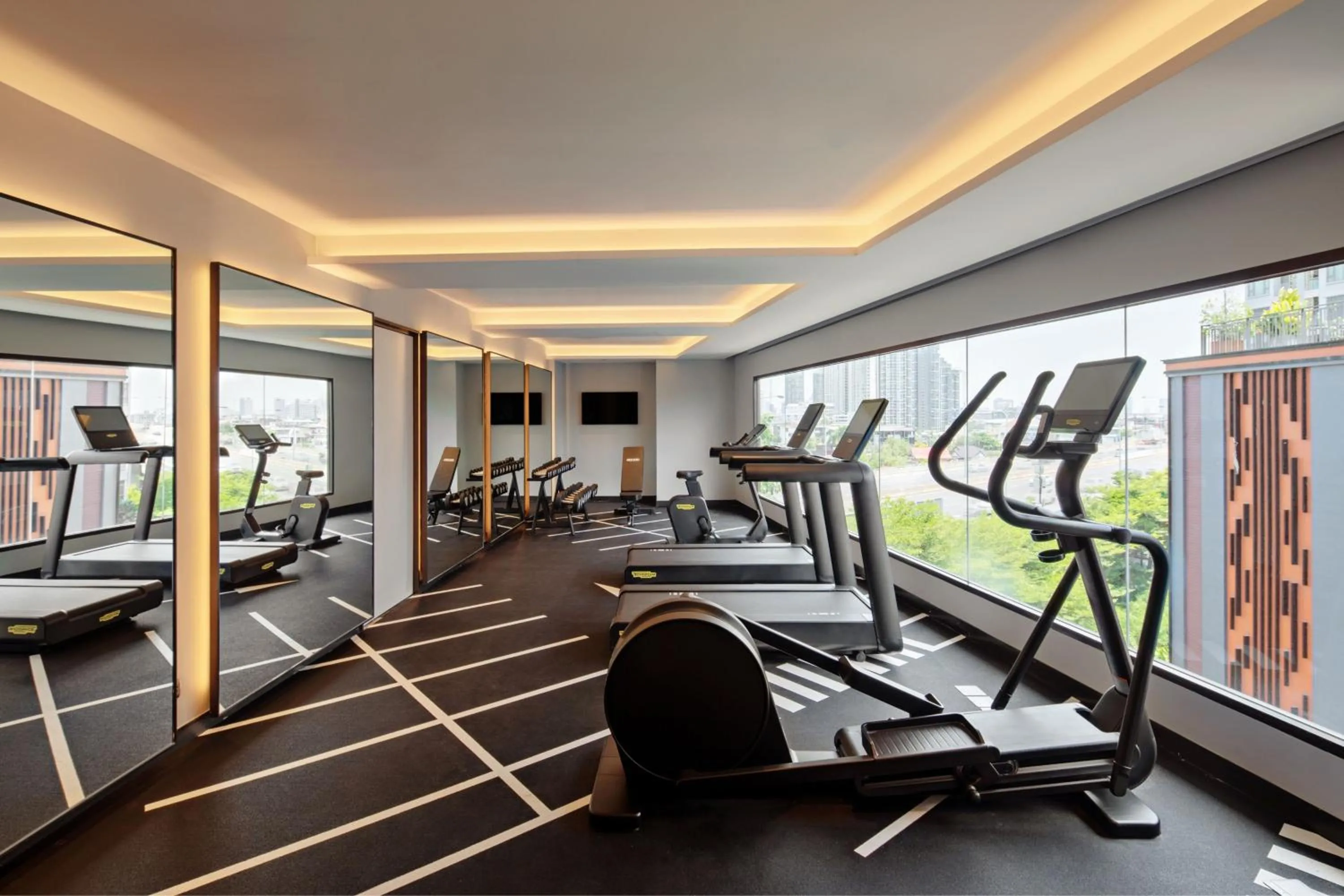 Fitness centre/facilities in Marriott Executive Apartments Bangkok, Sukhumvit 50