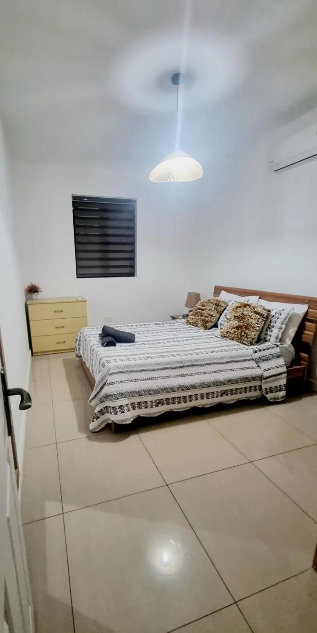 Bed in Sugar Reef West Coast